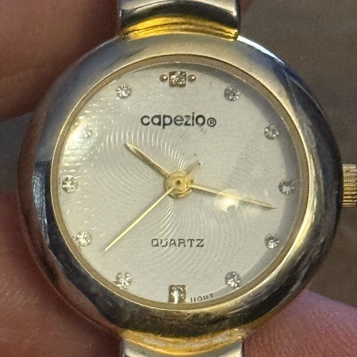 Vintage Vintage Capezio gold tone bangle watch Size ONE SIZE - 5 Thumbnail