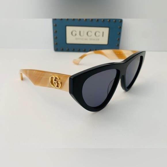 Gucci 💯 - Authentic New Gucci Blue Cat Eye Ladies Sunglasses GG13 Size ONE SIZE - 3 Thumbnail