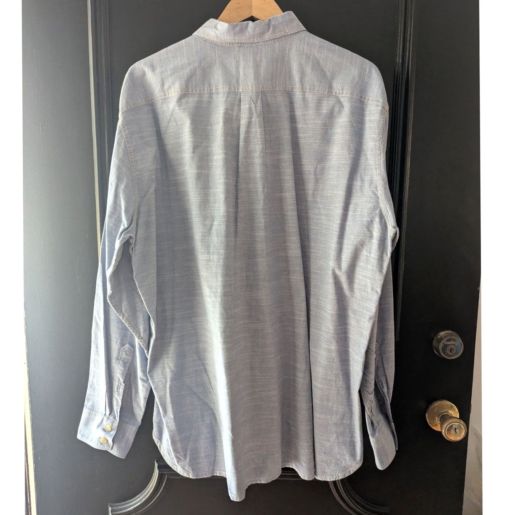 Timberland Timberland Shirt Chambray Long Sleeve Button Down with Chest Pocket Embroidered Logo Men's XL Regular Blue 100% Cotton Size US XL / EU 56 / 4 - 2 Thumbnail