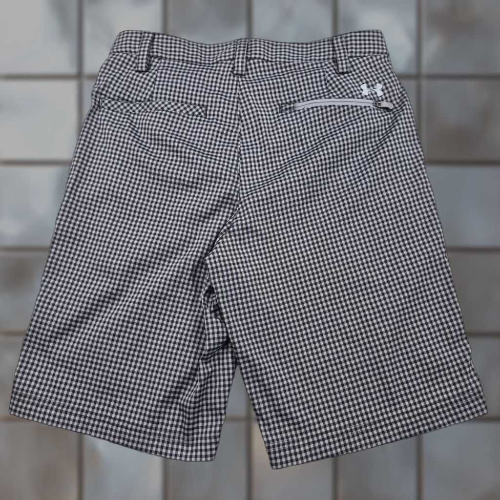 Under Armour VINTAGE? No, under armour shorts mens 30 gray check microfiber chino golf casual pockets Size US 30 / EU 46 - 1 Thumbnail