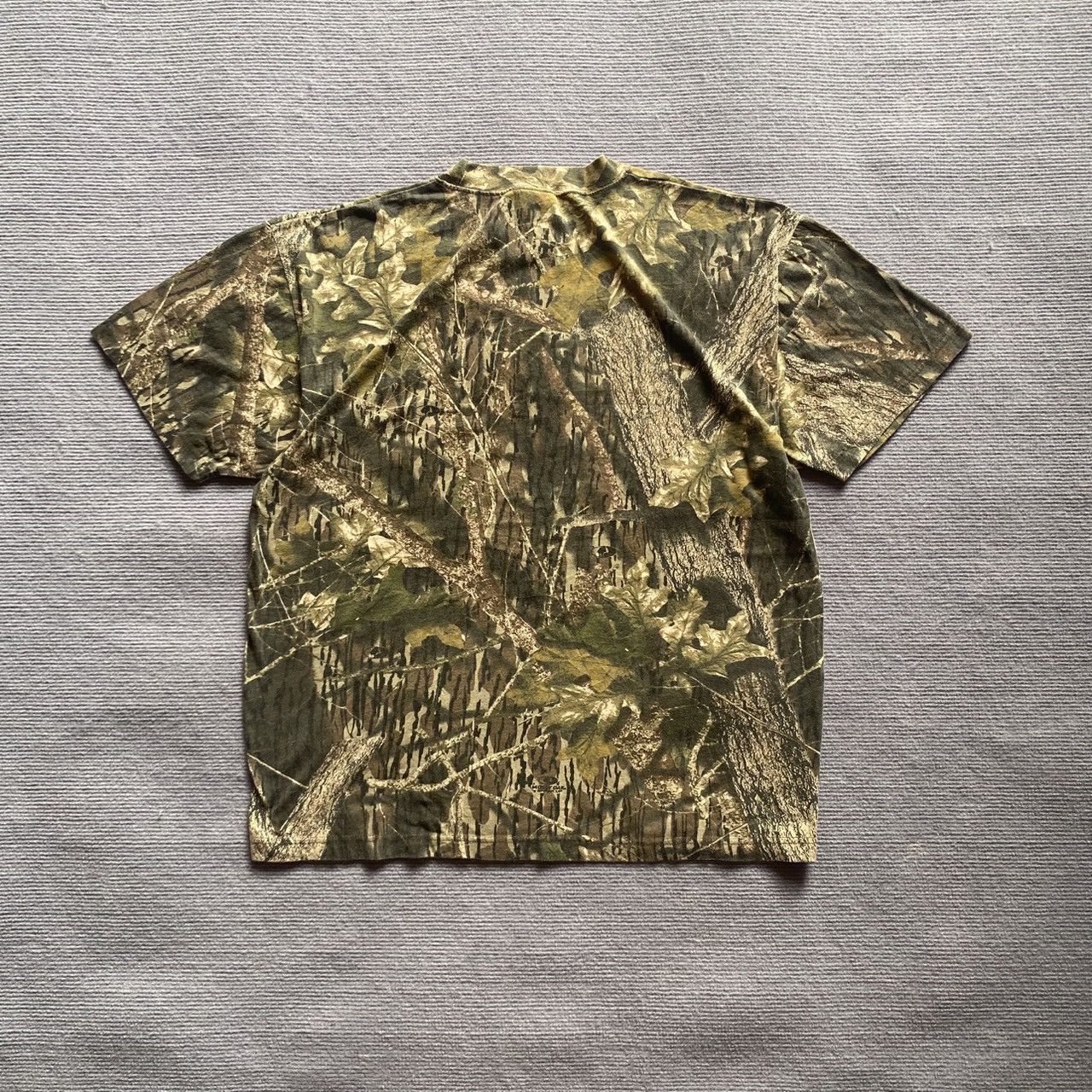 Realtree × Vintage Crazy Vintage Y2K Carhartt Style Realtree Camo T-Shirts Size US XL / EU 56 / 4 - 1 Thumbnail