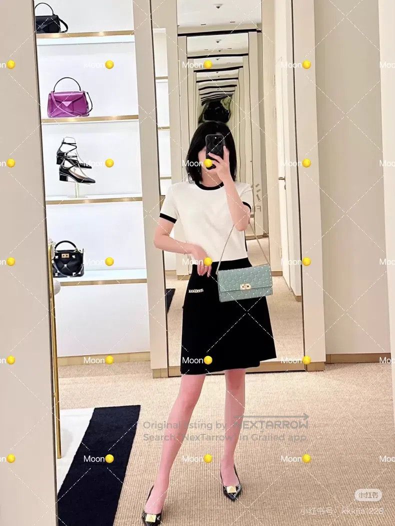 Valentino Valentino Black and white color-blocked dress with gold le Size S / US 4 / IT 40 - 8 Thumbnail