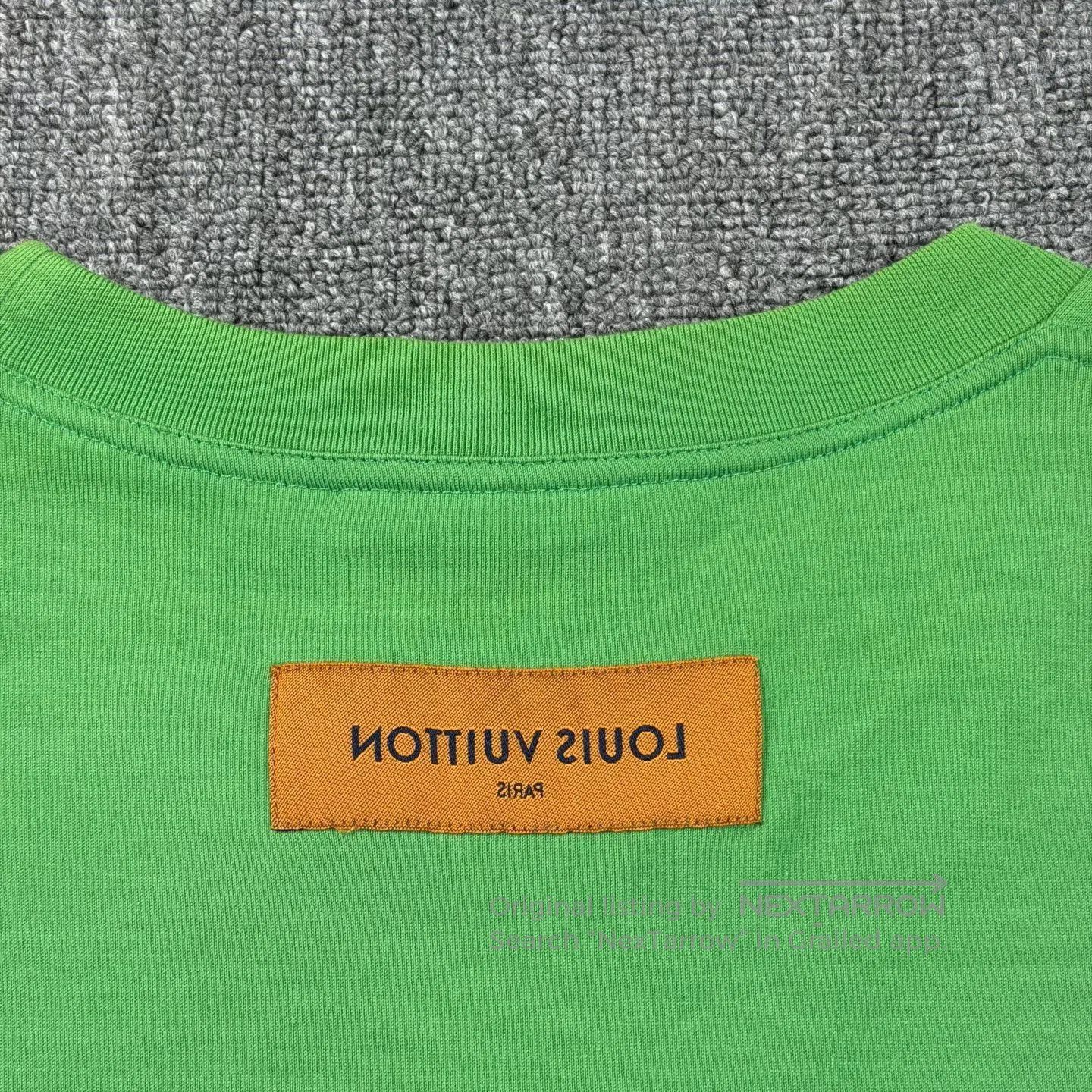 Louis Vuitton LV Embossed Logo Green Short-Sleeve. Size US L / EU 52-54 / 3 - 8 Thumbnail