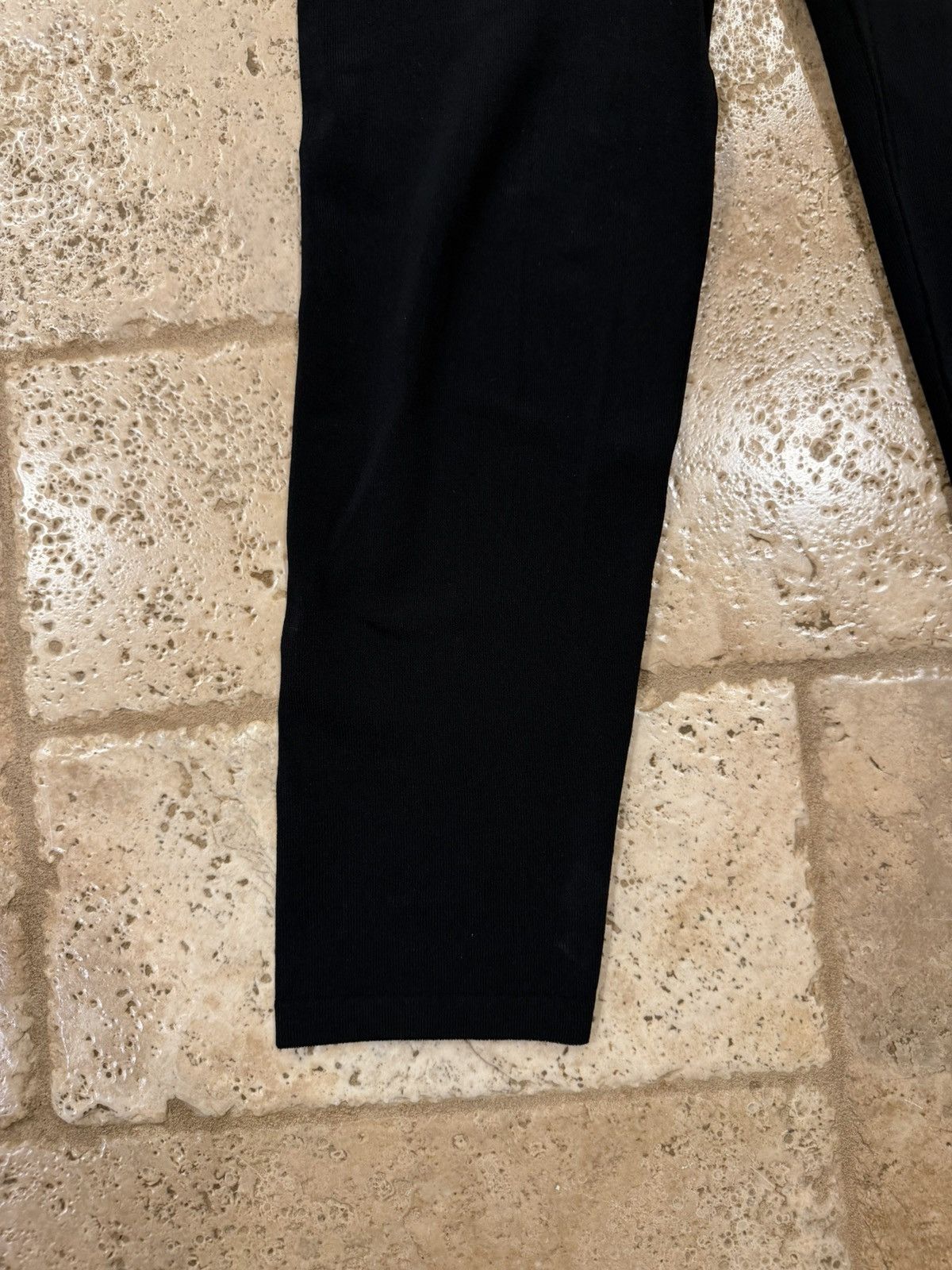 Chanel Chanel Skinny Leg Spandex Black CC Logo Pants Size 25" / US 0 / IT 36 - 2 Thumbnail