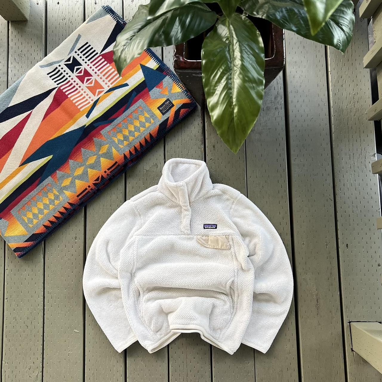 Patagonia × Vintage Patagonia Fleece White Sherpa T-Snap Pullover Size M / US 6-8 / IT 42-44 - 2 Thumbnail