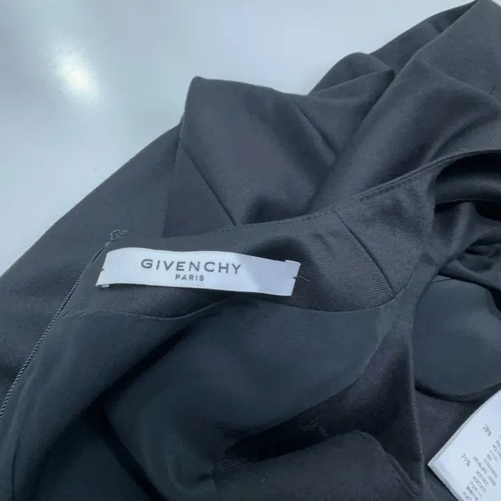Givenchy Givenchy Givenchy Stylish Sleeveless Dress with Lace Detai Size US 36 / EU 52 - 4 Thumbnail