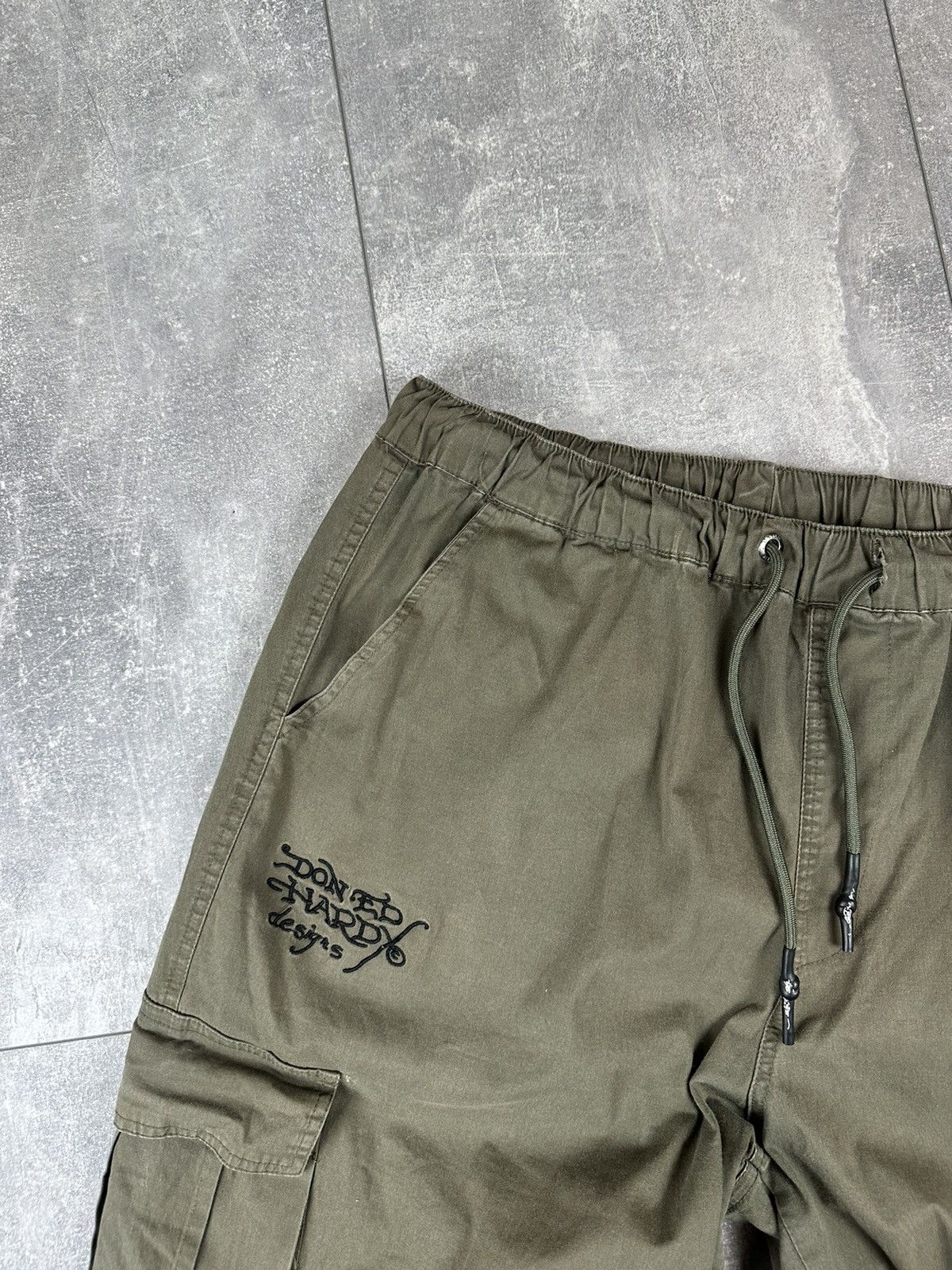 Ed Hardy Ed Hardy X Urban Outfitters Japanese Cargo Dragon Pants Size US 30 / EU 46 - 14 Thumbnail
