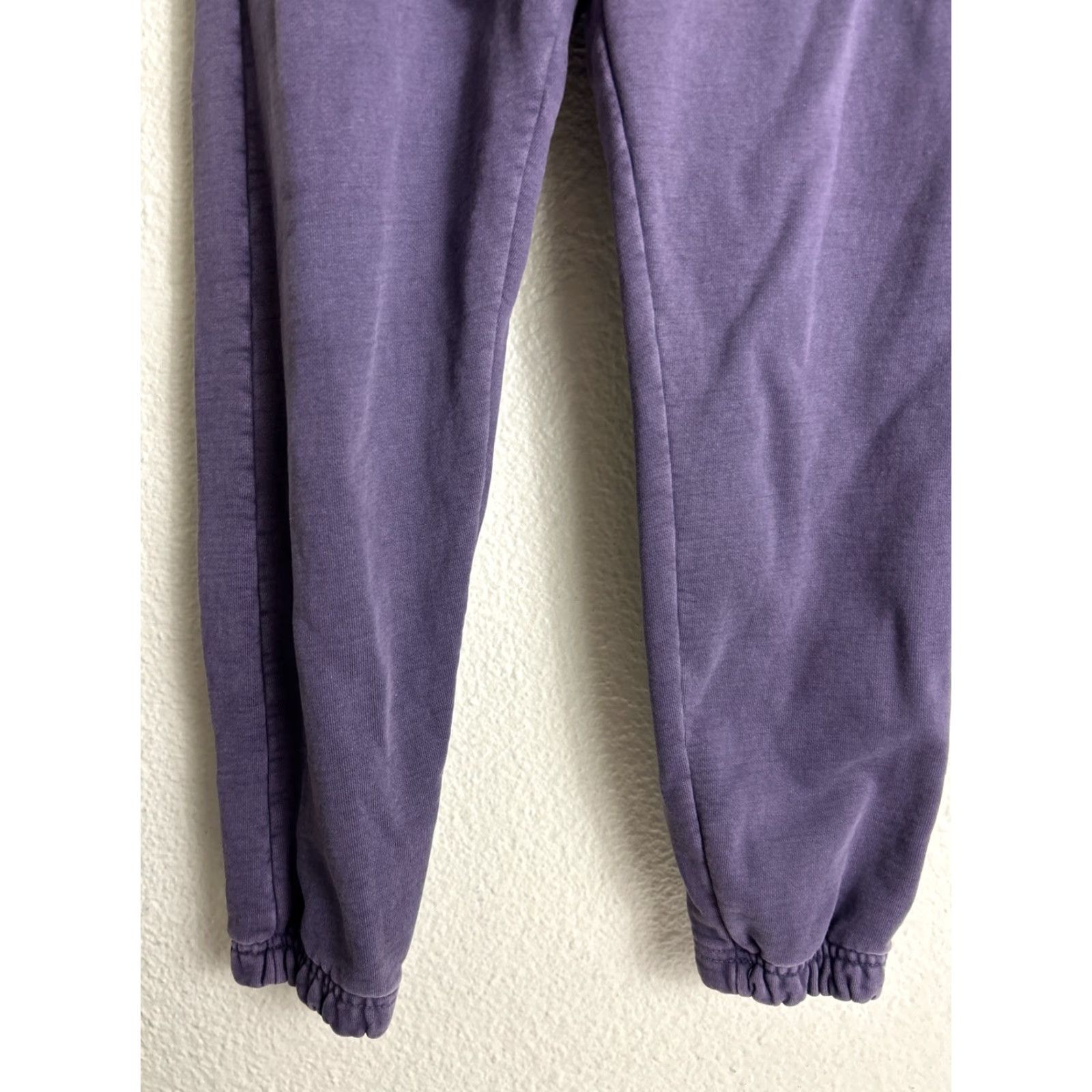 Vintage Hours Women’s Small Purple Ankle Joggers Sweatpants Drawstring Cotton Pants Regular 24X27 Womens Size 28" / US 6 / IT 42 - 2 Thumbnail