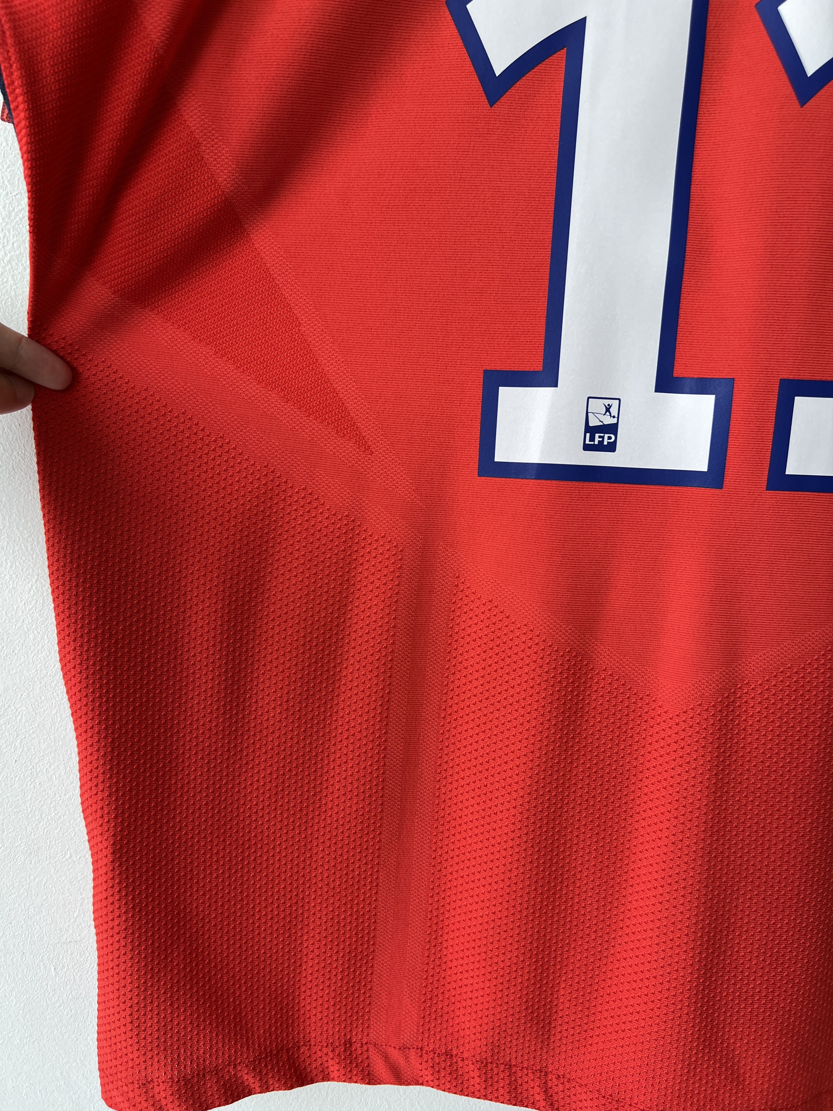 Nike (XL) PSG 2016-17 Away Player Version Kit Di Maria #11 Size US XL / EU 56 / 4 - 9 Thumbnail