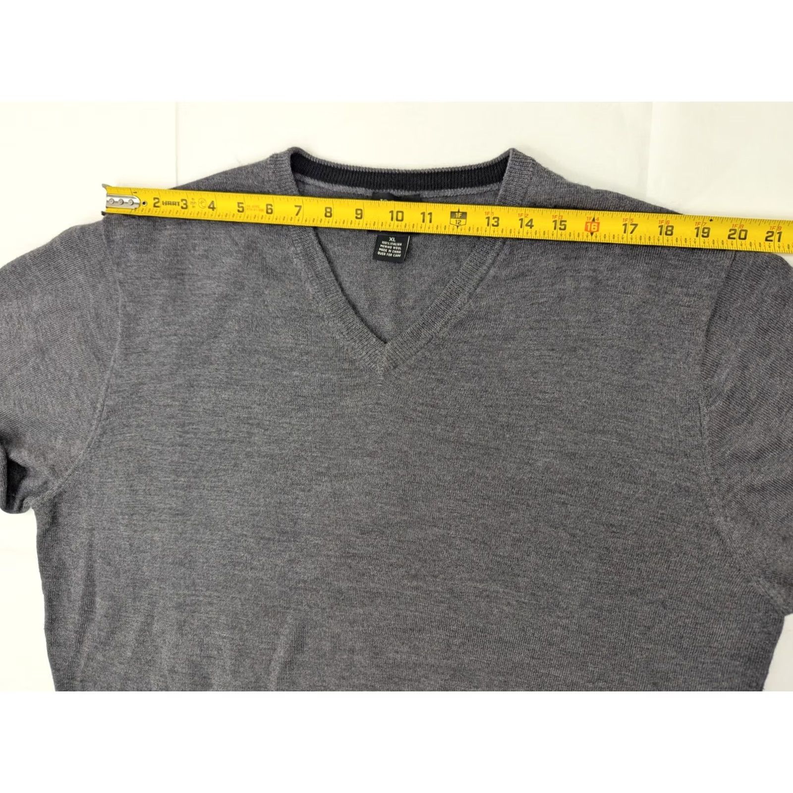Jos. A. Bank Jos. A. Bank 100% Italian Merino Wool Long Sleeve V-Neck Sweater Men XL Gray Shirt Sweater 90s Preppy Mens Size US XL / EU 56 / 4 - 6 Thumbnail