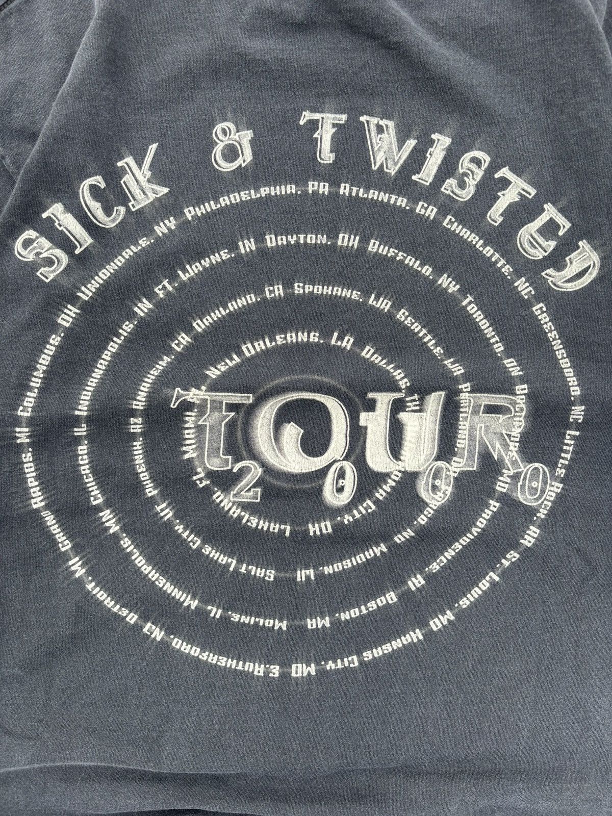 Band Tees Vintage 2000 Korn Sick & Twisted Tour Concert T Shirt Size US L / EU 52-54 / 3 - 5 Thumbnail