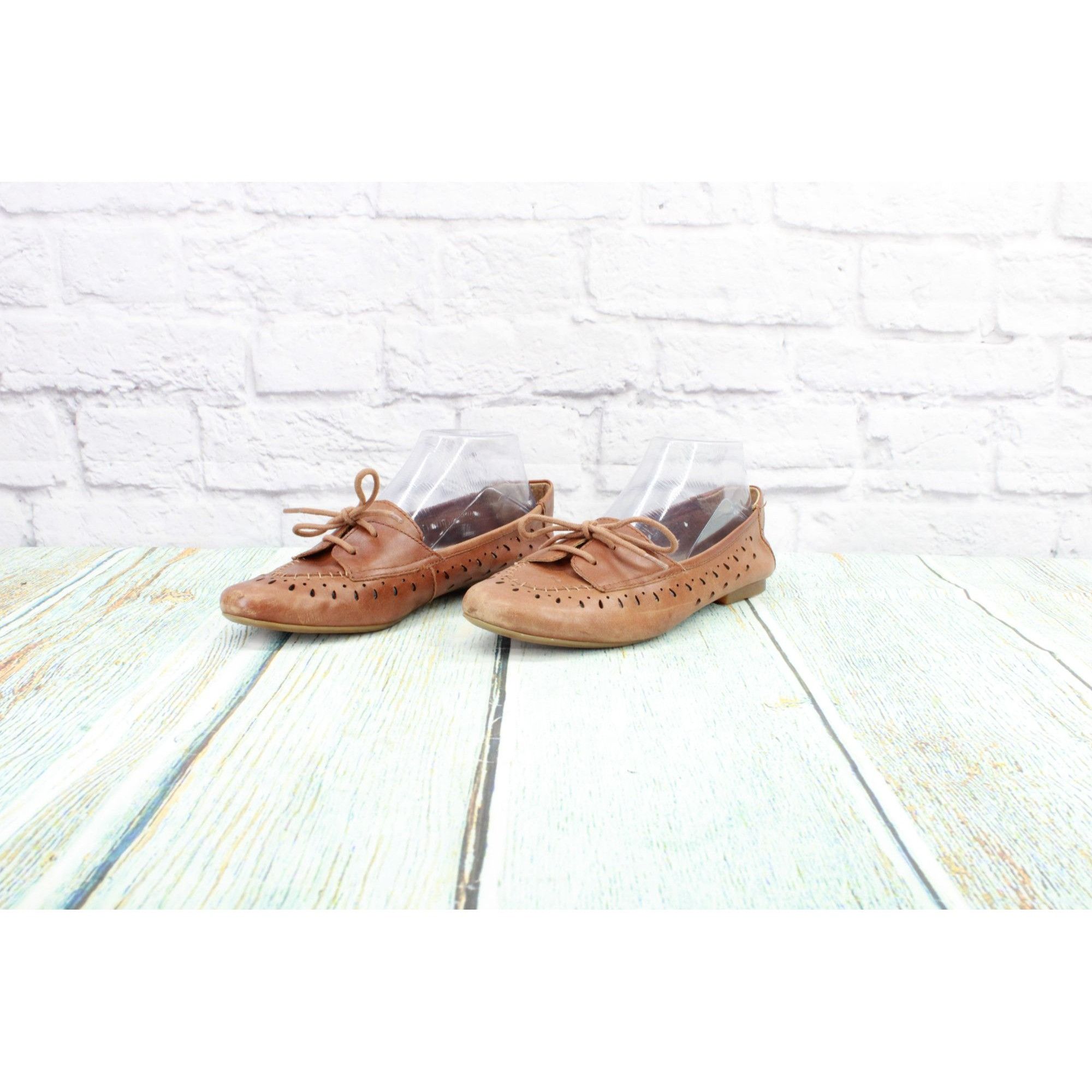 Born Born Verna Women's Comfort Cushioned Walking Flat Shoes Size US 8 / IT 38 - 2 Thumbnail