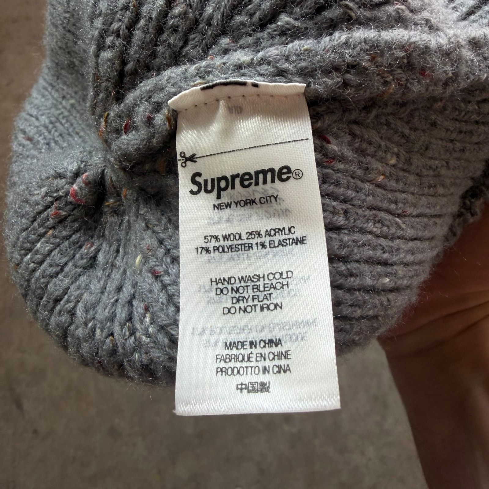 Supreme Supreme New York Grey Beanie Size ONE SIZE - 3 Thumbnail
