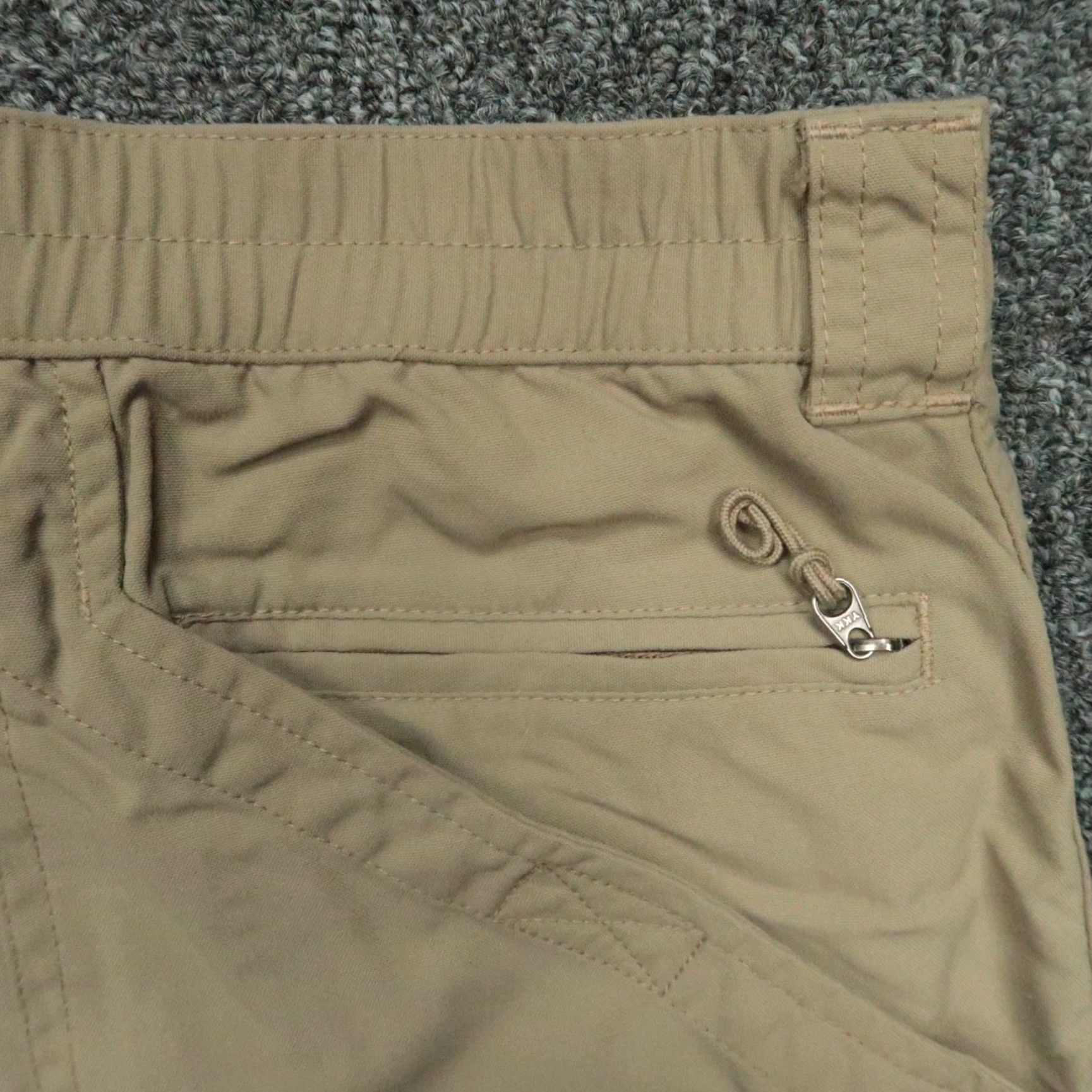 Vintage LL Bean Pants Men XL Short Khaki Convertible Switchback Hiking 40x30 Brown Nylon 40 Waist Regular Straight Chino Pockets Vintage No Size US 36 / EU 52 - 7 Thumbnail