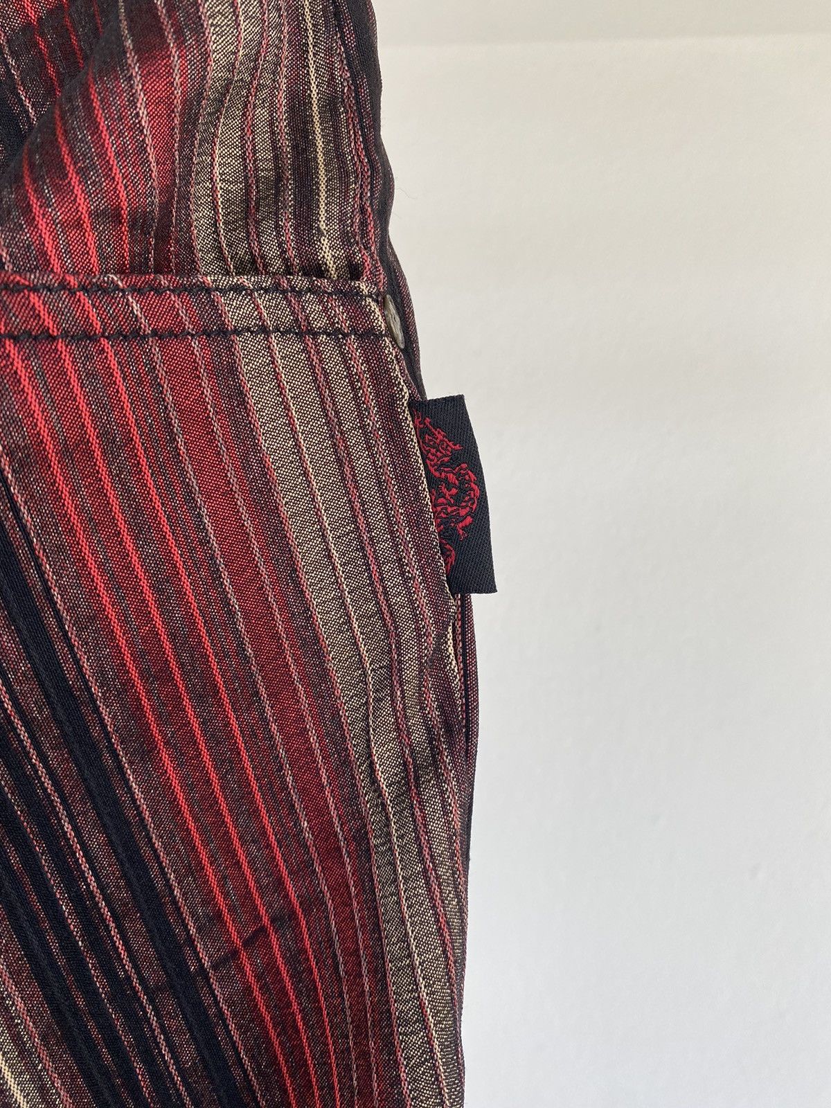 Ozz on pants
