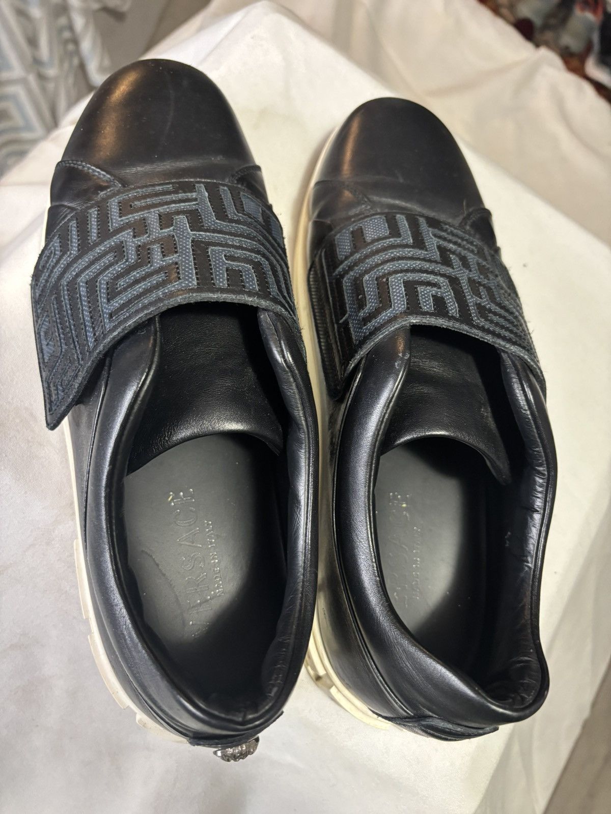 Versace [AUTHENTIC] Versace Italian Leather Lows - Made in Italy Size US 10 / EU 43 - 6 Thumbnail