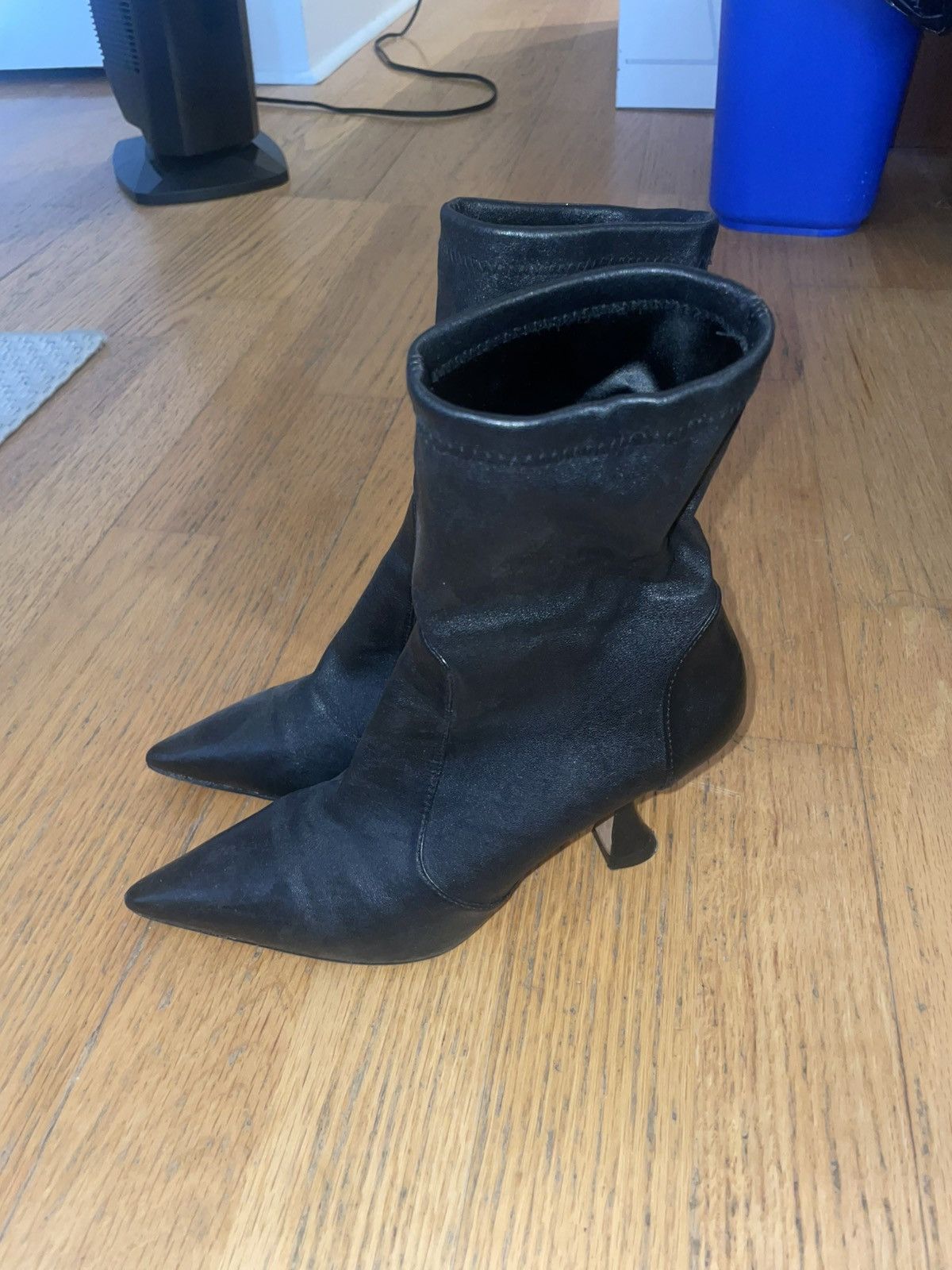 Stuart Weitzman Stuart Weitzman xcurve 85 sock bootie Size US 7.5 / IT 37.5 - 2 Thumbnail