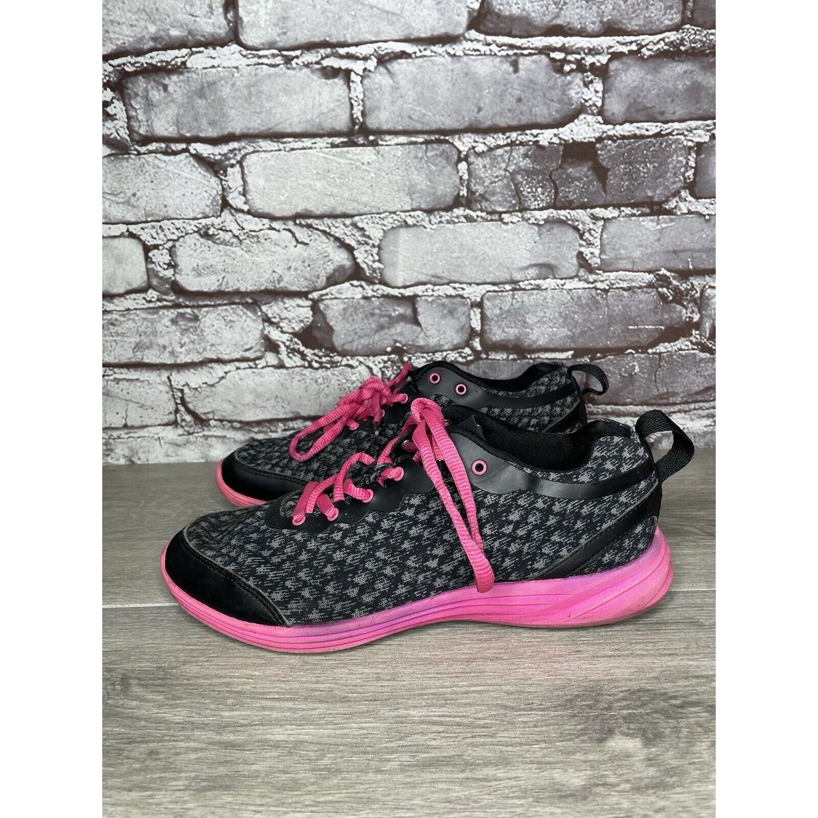 Other Vionic Python Black Pink Lace Up Comfort Athletic Sneakers W Size US 7.5 / IT 37.5 - 19 Thumbnail