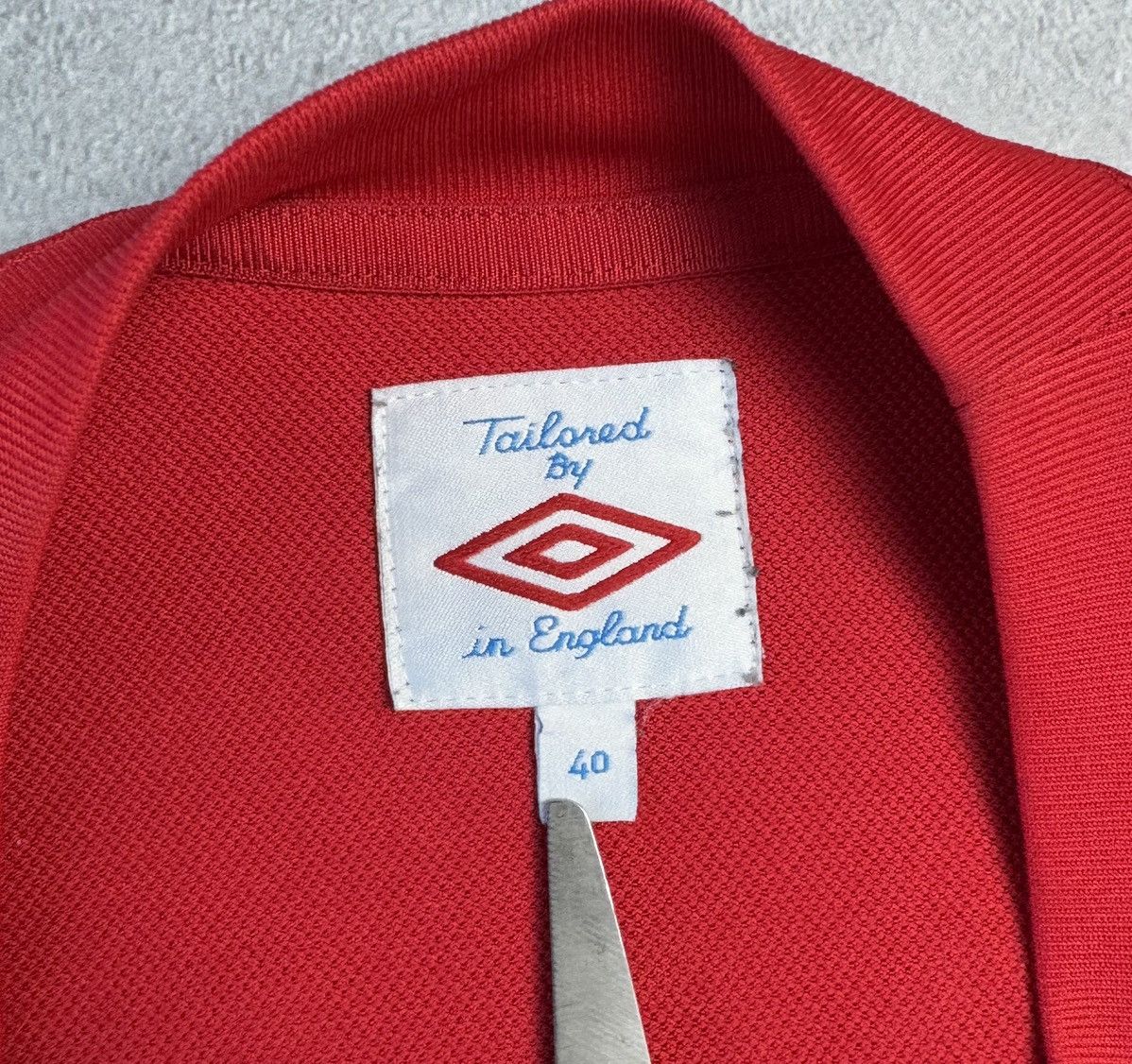 Umbro England 2010 2011 Away Shirt Soccer Jersey Umbro #9 Gerrard Size US M / EU 48-50 / 2 - 12 Thumbnail