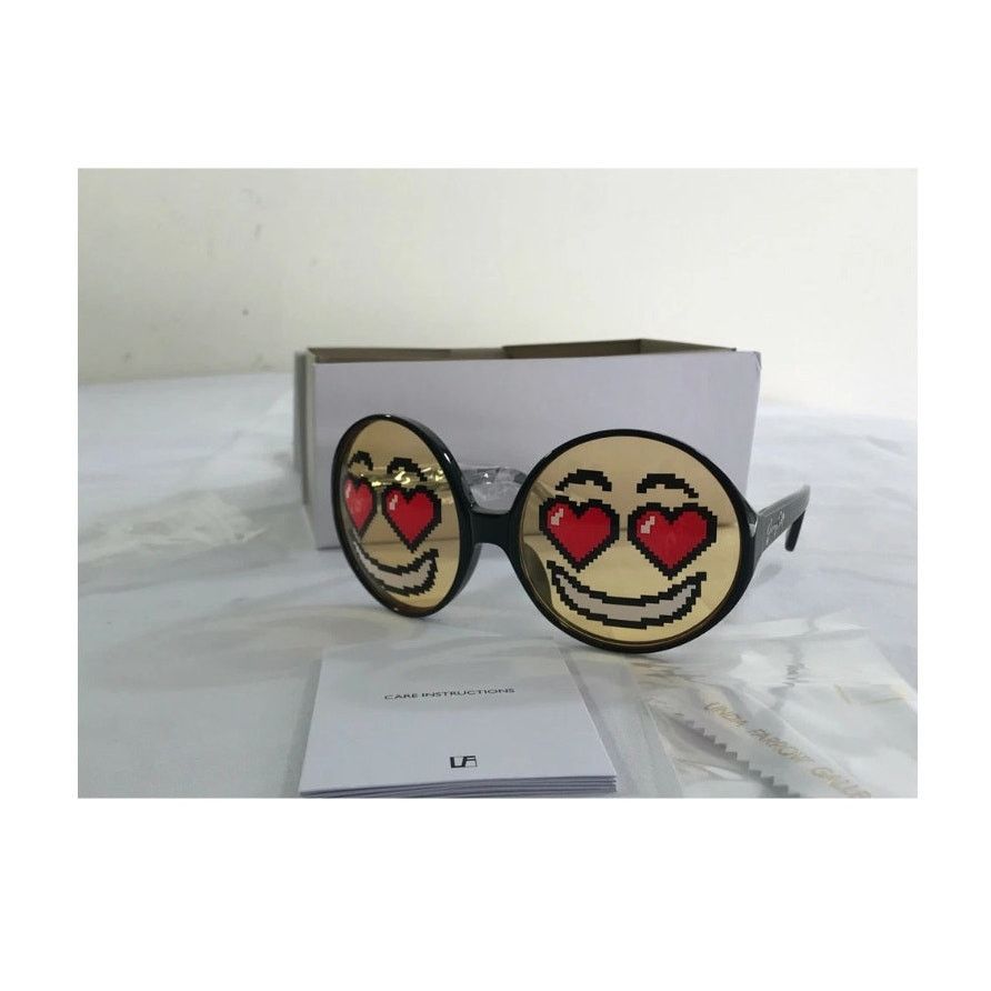Linda Farrow LINDA FARROW JEREMY SCOTT Red Smiley Emoticon Sunglasses Size ONE SIZE - 5 Thumbnail