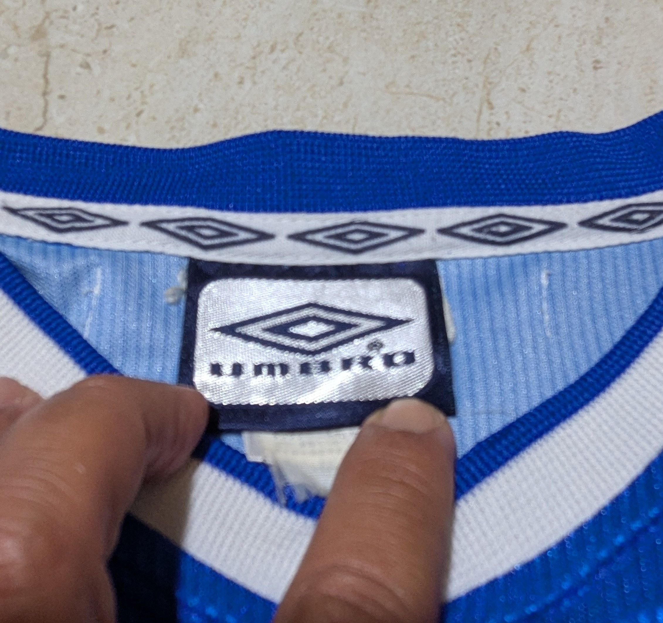 Umbro Jersey Brescia 2002 home Baggio football shirt Size US L / EU 52-54 / 3 - 8 Thumbnail