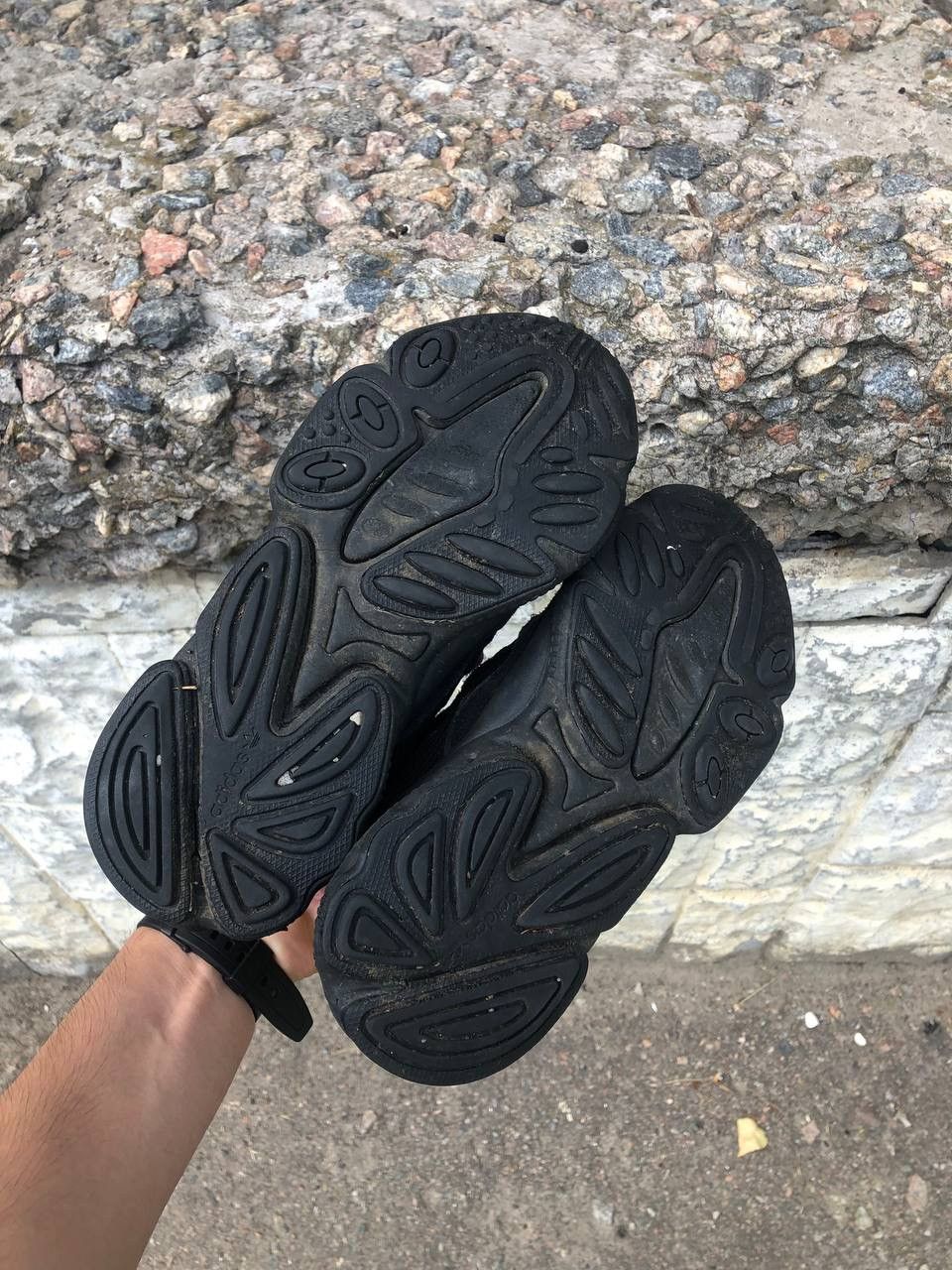 Adidas VERY RARE ADIDAS ORIGINAL OZWEEGO FULL BLACK SNEAKERS Y2K Size US 4 / IT 34 - 12 Thumbnail