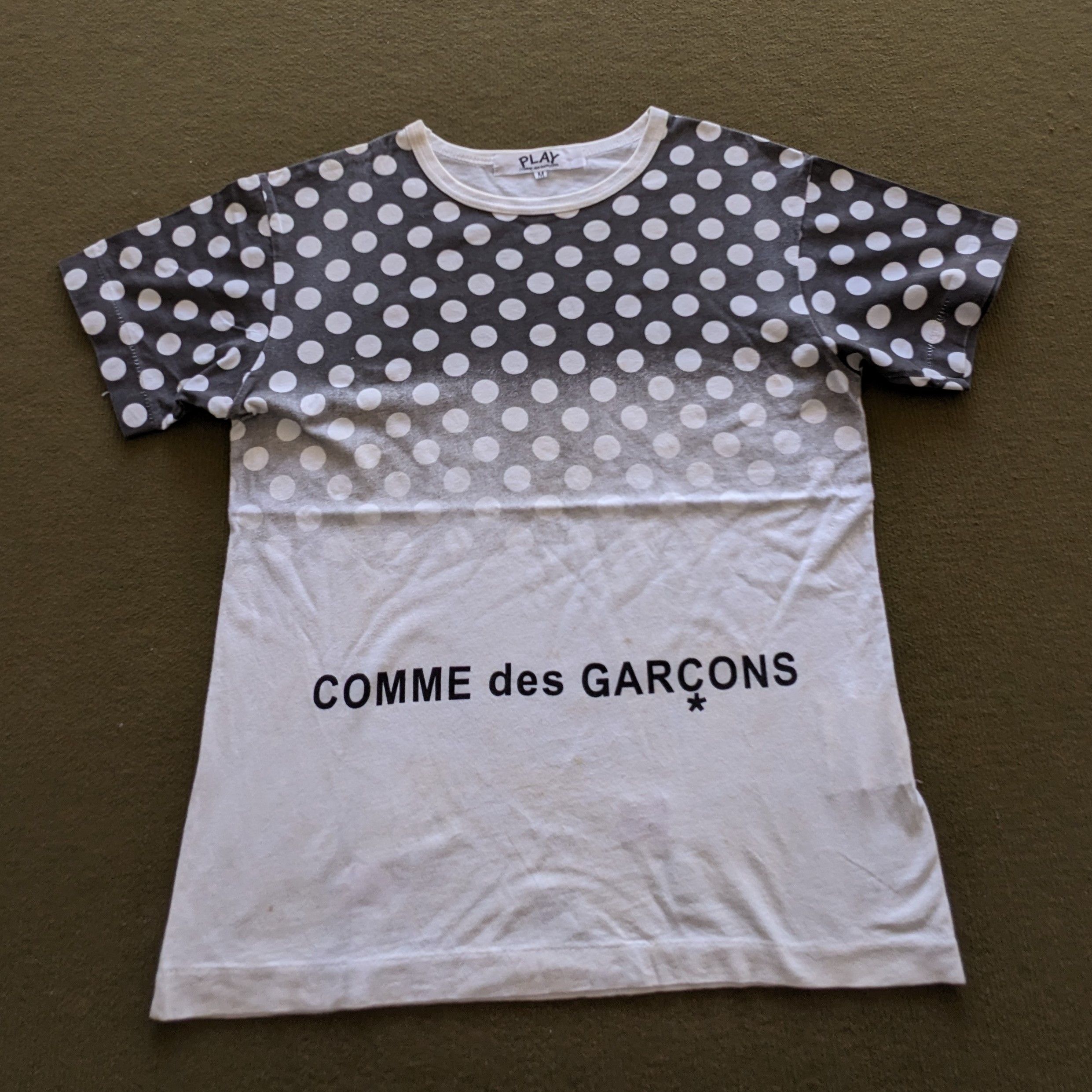 Comme des Garcons PLAY Vintage COMME Des GARÇONS PLAY Japanese Brand T-shirt Size US M / EU 48-50 / 2 - 1 Thumbnail