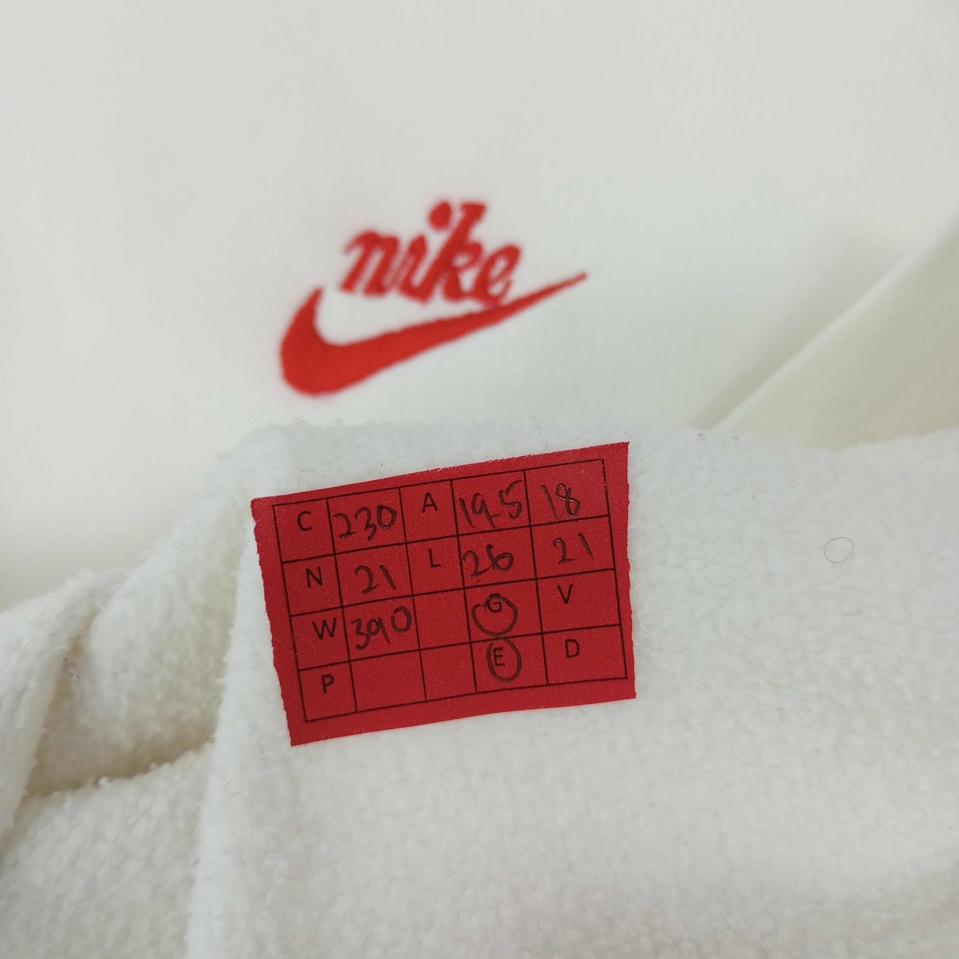 Nike × Vintage Nike Small Logo Design Sweatshirt c230n21 Size US S / EU 44-46 / 1 - 8 Thumbnail
