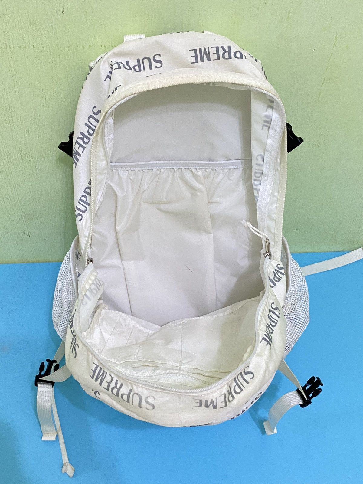 Supreme Supreme FW 16 3M Reflective Repeat Backpack Size ONE SIZE - 4 Thumbnail