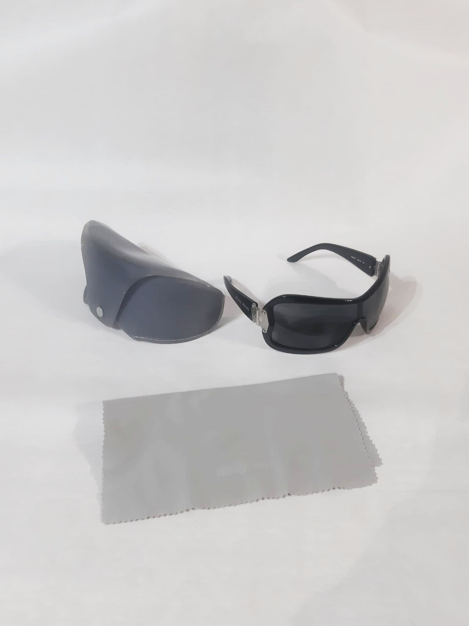 Miu Miu Miu Miu early 2000's Oversized Shield Sunglasses Size ONE SIZE - 8 Thumbnail