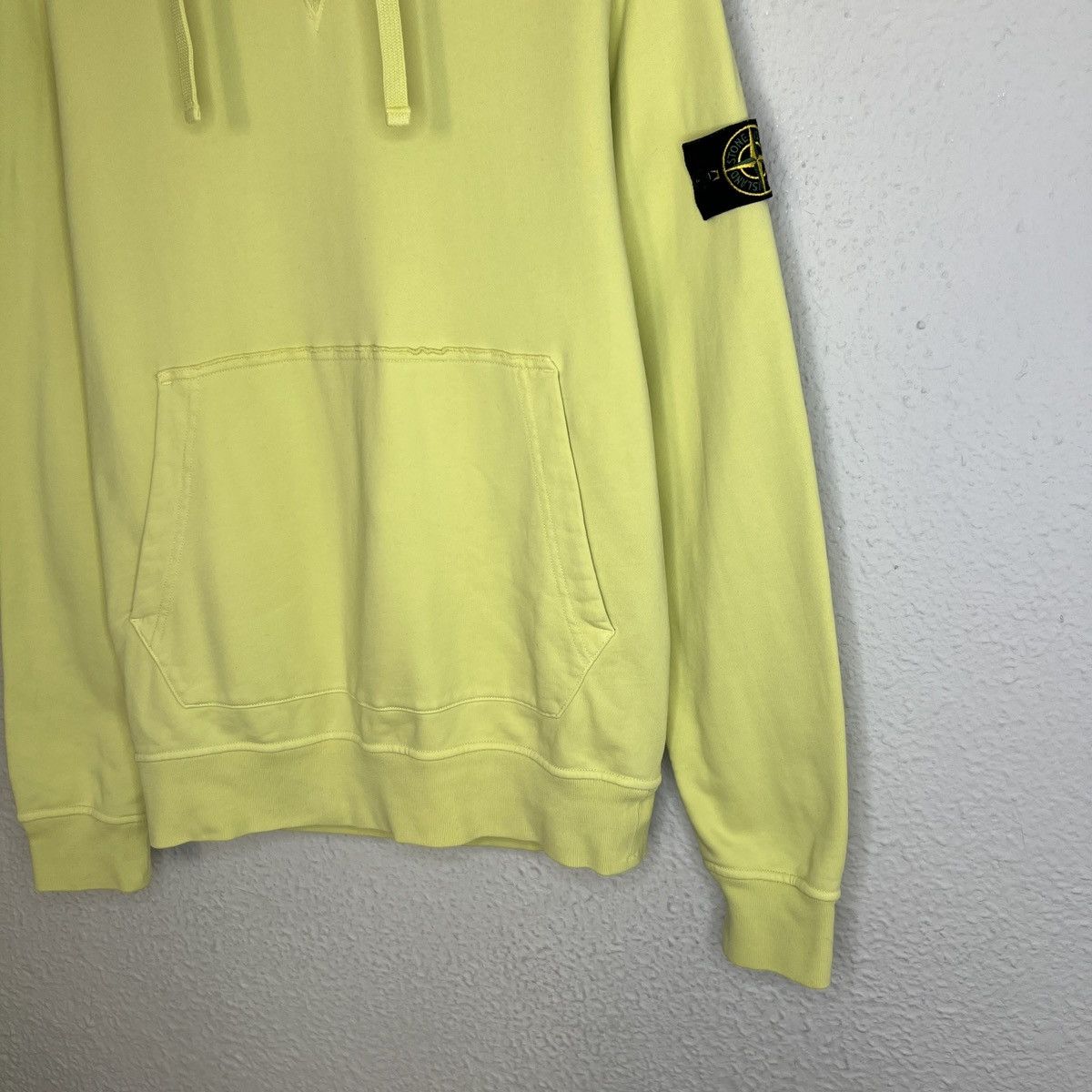 Stone Island Stone Island Hoodie Sweatshirt Hooded Yellow Patch Logo Size US L / EU 52-54 / 3 - 3 Thumbnail