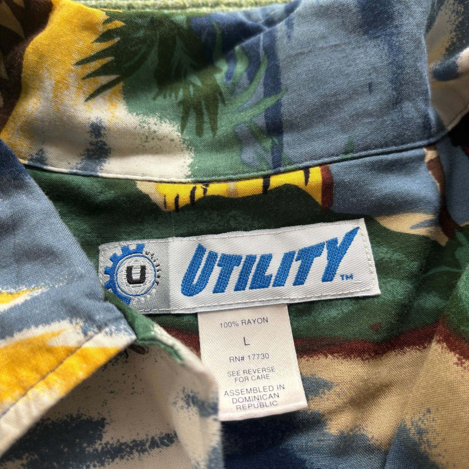 Vintage Vintage Y2K Utility Rayon Beachy Hawiian Loop Collar Shirt Size US XL / EU 56 / 4 - 3 Thumbnail