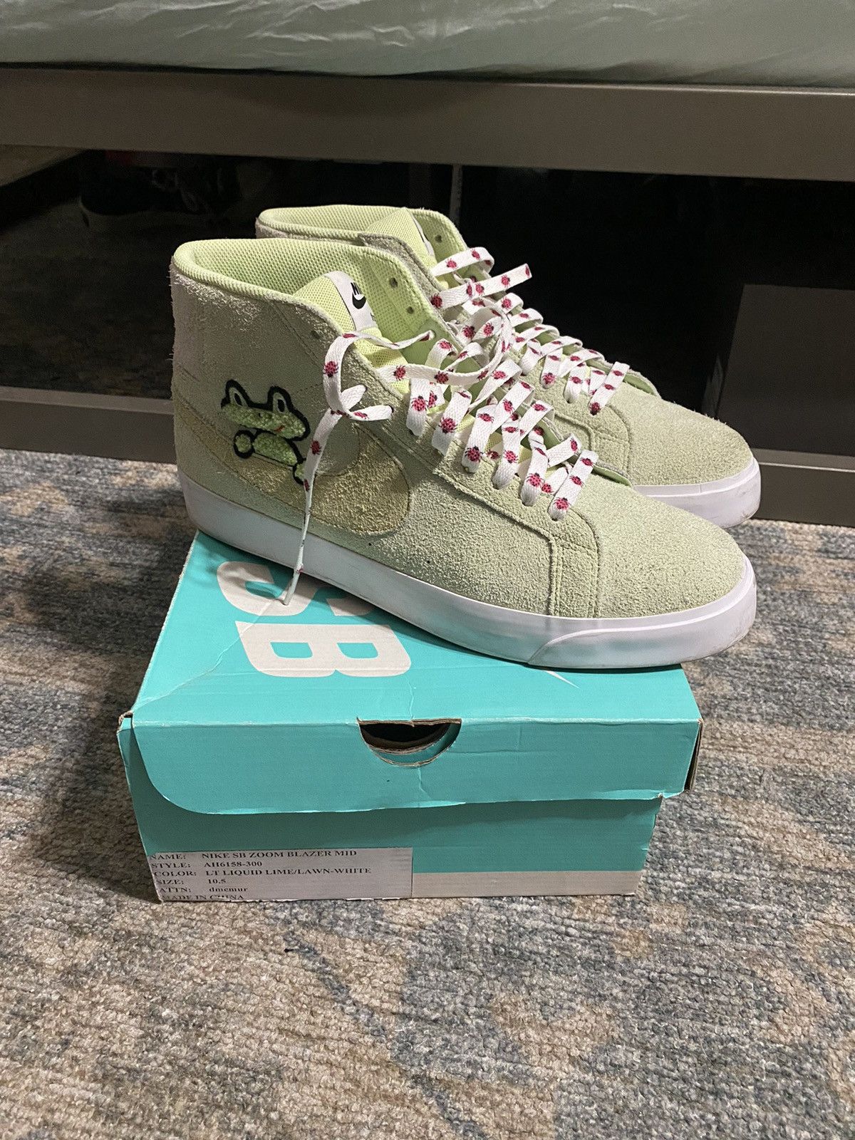 image of Frog Skateboards x Nike Sb X Frog Skateboard Blazer Mid Sample Pair Shoes in Green (Size 10.5)
