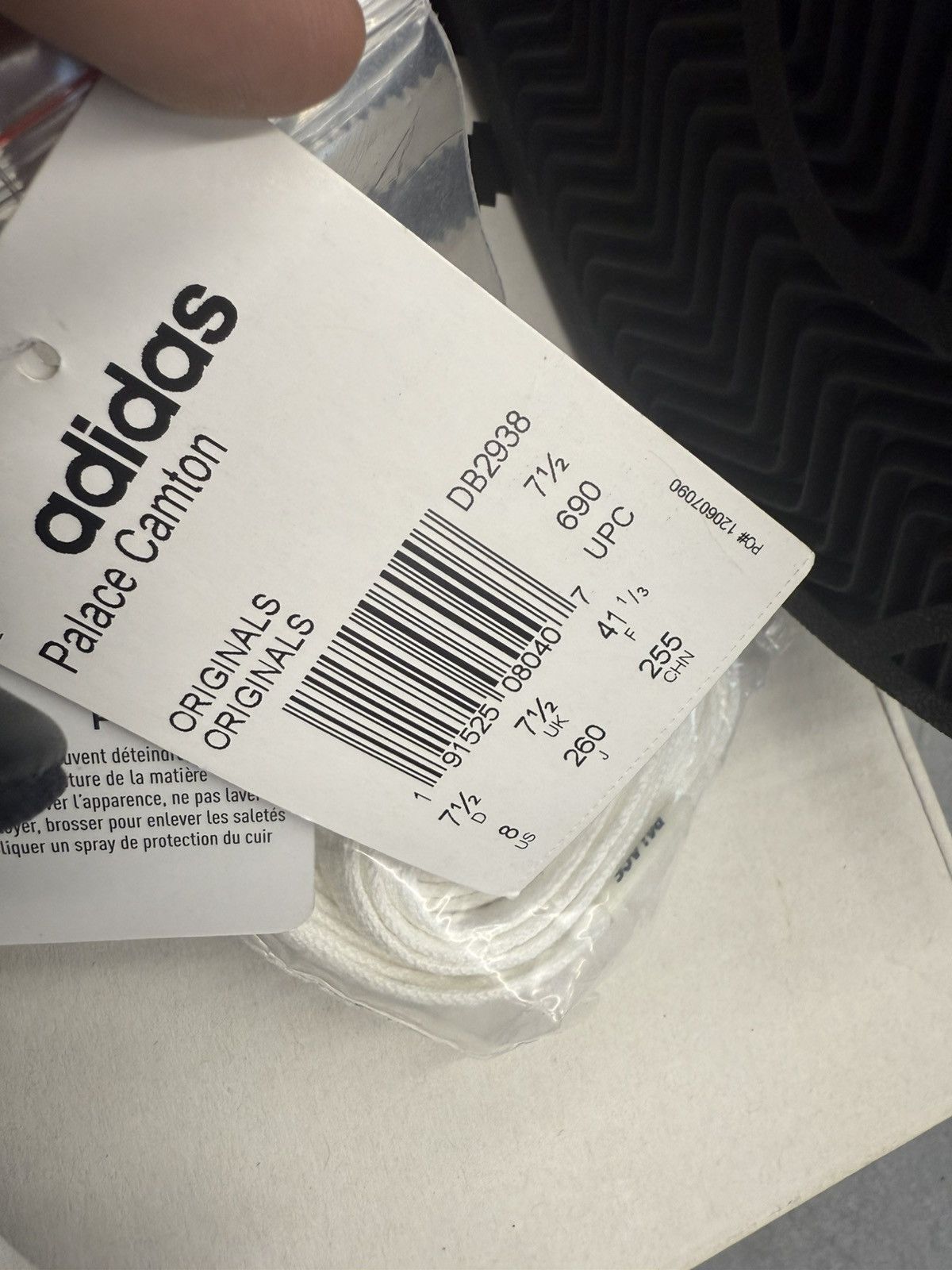Adidas 2018 Adidas Camton Trainer Palace Black Size US 8 / EU 41 - 15 Thumbnail