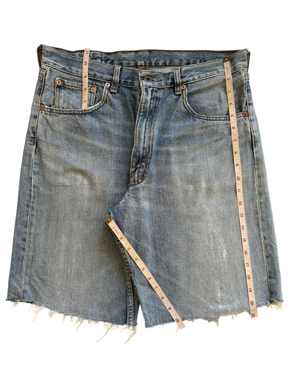Levi's Vintage 90s Levis 504 Distressed Loose Jean Shorts Jorts Size US 34 / EU 50 - 15 Thumbnail