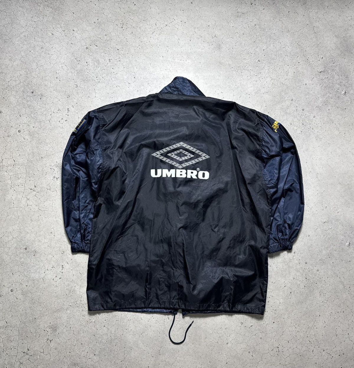 Umbro Umbro Pro Training Big Logo Nylon Light Jacket Vintage Size US XXL / EU 58 / 5 - 10 Thumbnail