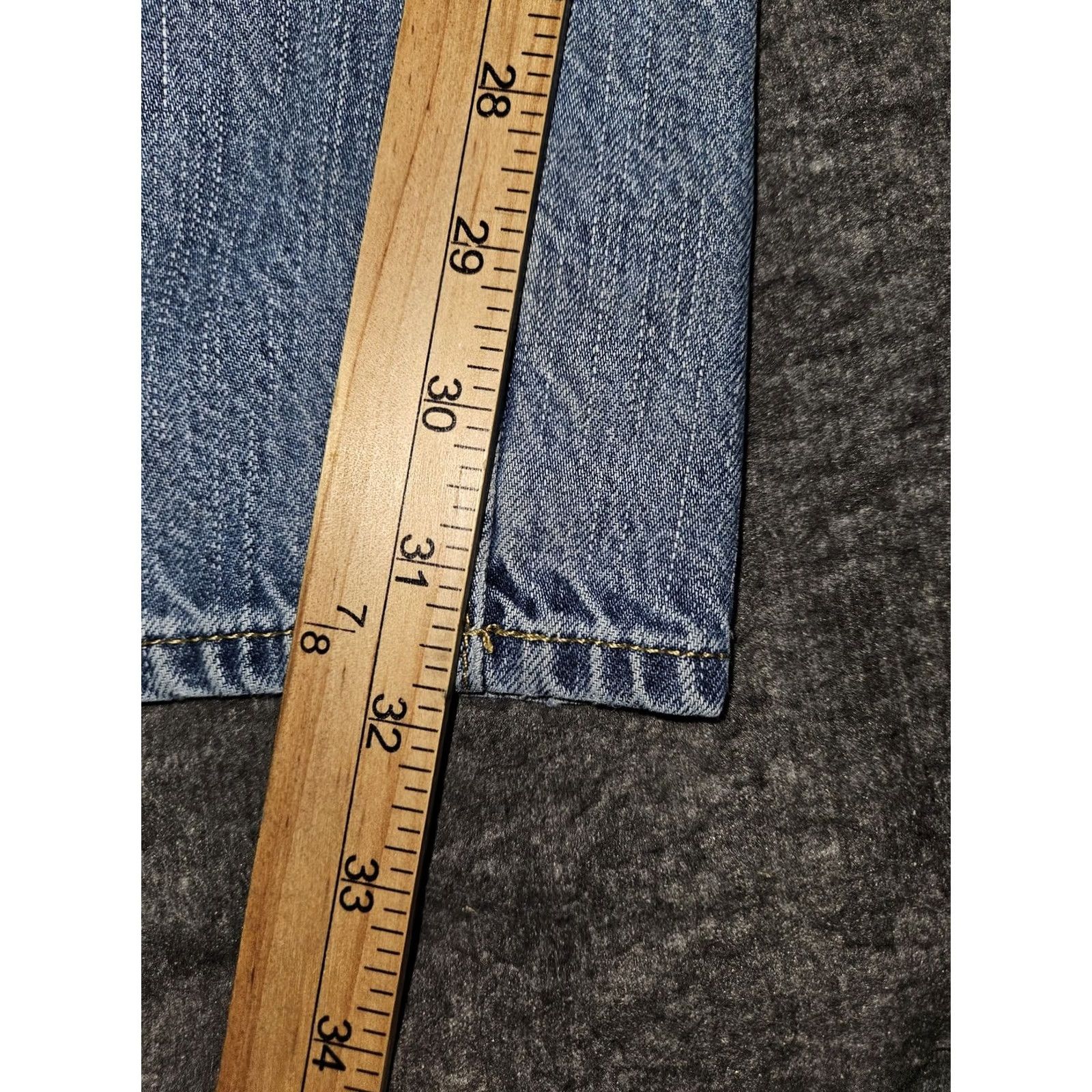 American Eagle Outfitters American Eagle Outfitters Relaxed Straight Jeans Mens 32x34 Light Wash Denim Blue 5-Pocket Size US 32 / EU 48 - 7 Thumbnail