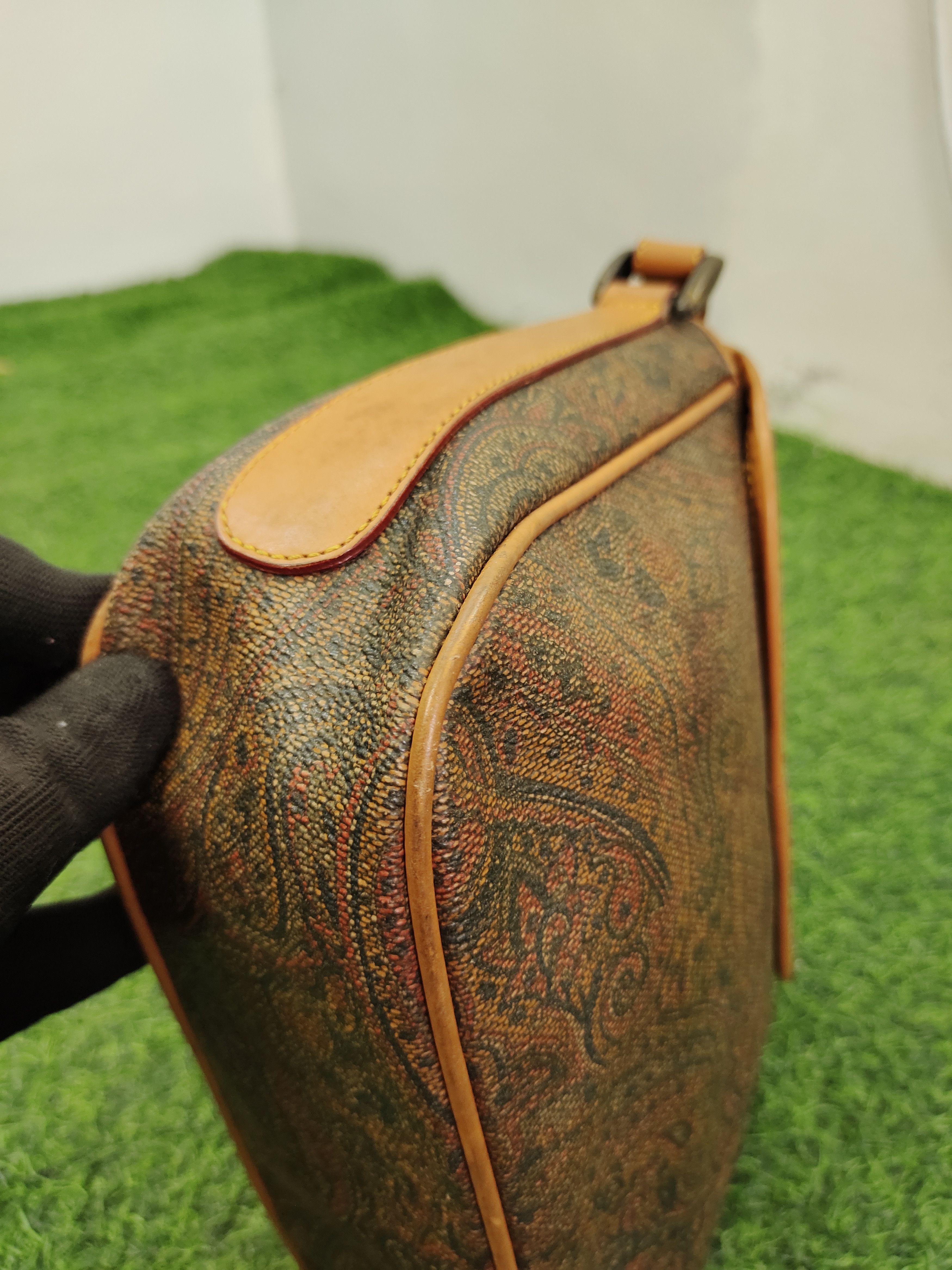 Leather Vintage 80s Linea Gani Floral Japan Patina Crossbody Bag Size ONE SIZE - 8 Thumbnail