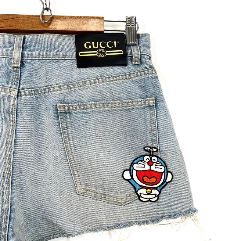 Gucci Gucci Blue cartoon embroidered mid-waist slim denim shorts Size 28" / US 6 / IT 42 - 4 Thumbnail