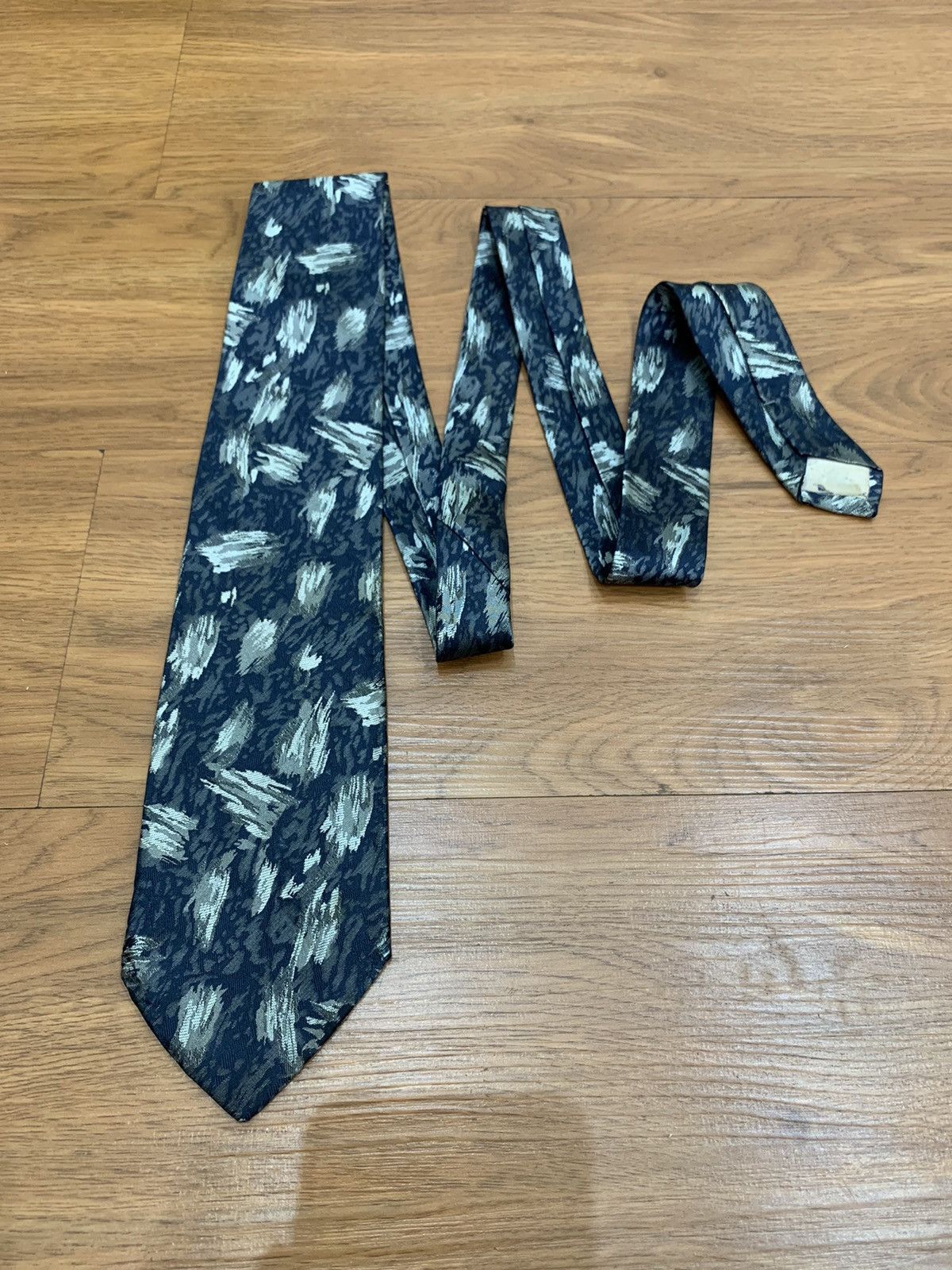 Issey Miyake Vintage issey Miyake abstrac silk neck tie Size ONE SIZE - 2 Thumbnail