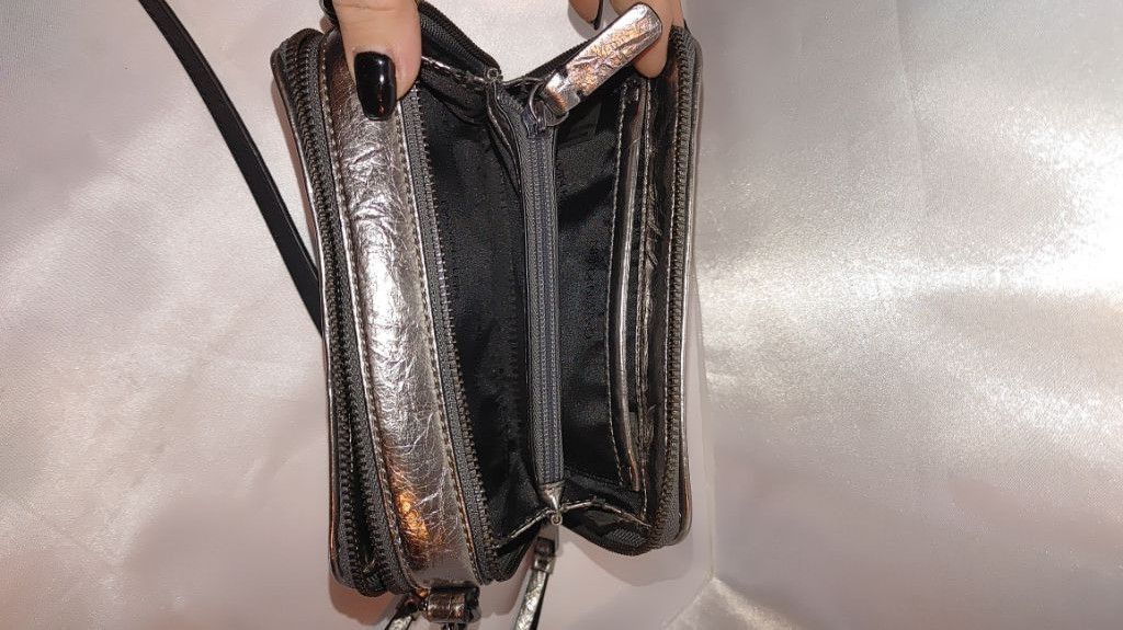 Calvin Klein Calvin Klein Marybelle Metallic Silver Crossbody Size ONE SIZE - 8 Thumbnail
