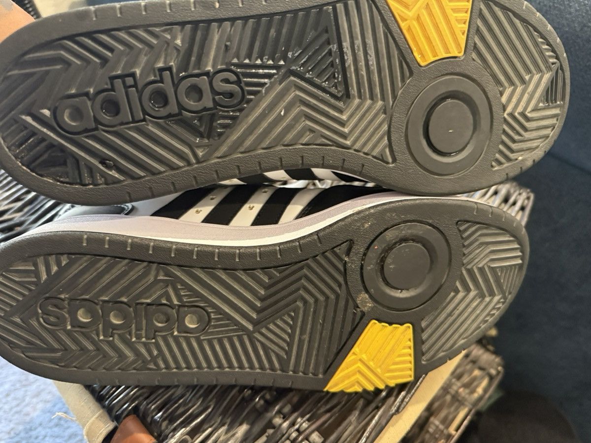 Adidas adidas x Mickey Mouse hoops Size US 13 / EU 46 - 7 Thumbnail