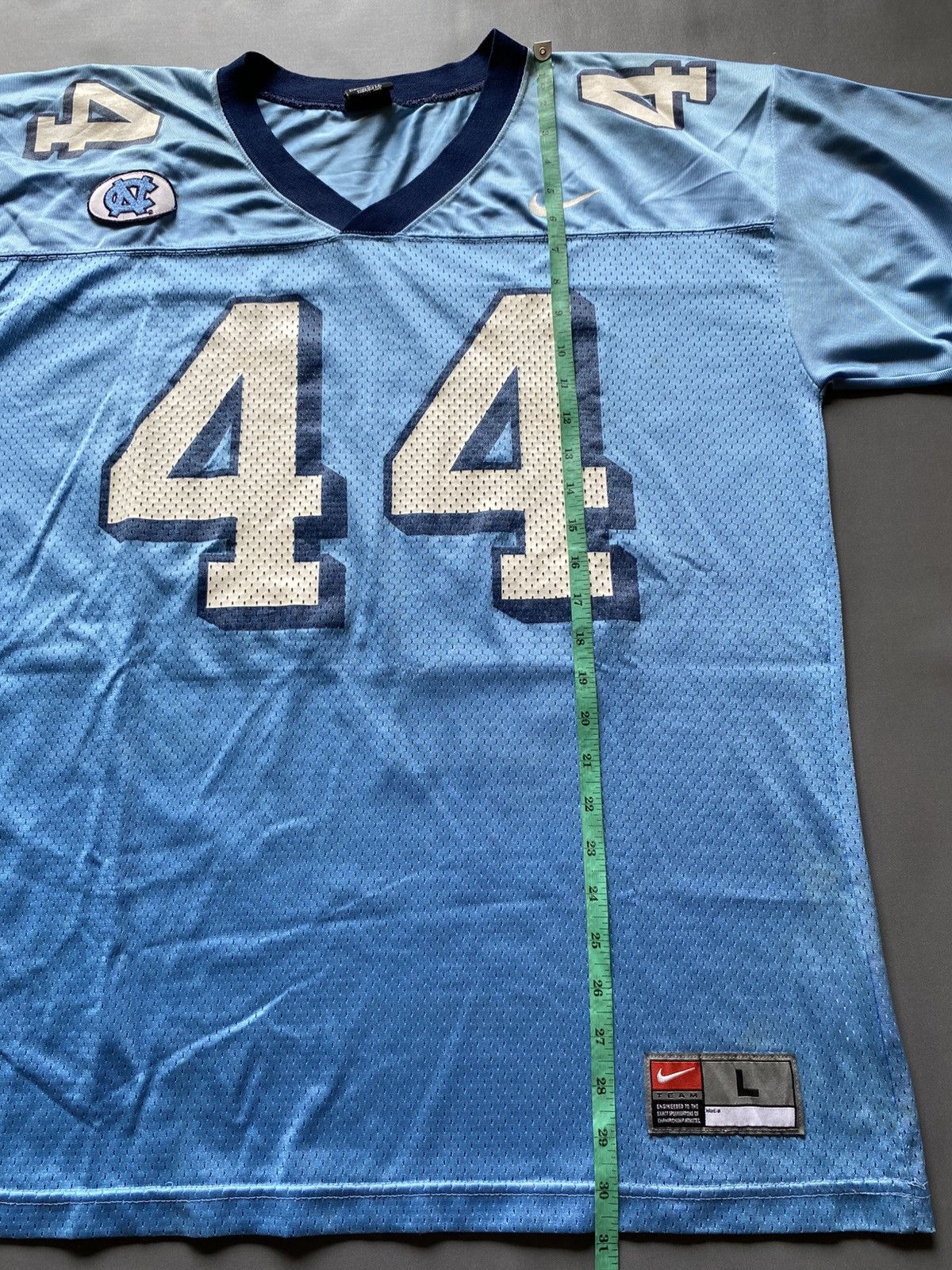 Nike Vintage Nike North Carolina Jersey Size US L / EU 52-54 / 3 - 13 Thumbnail