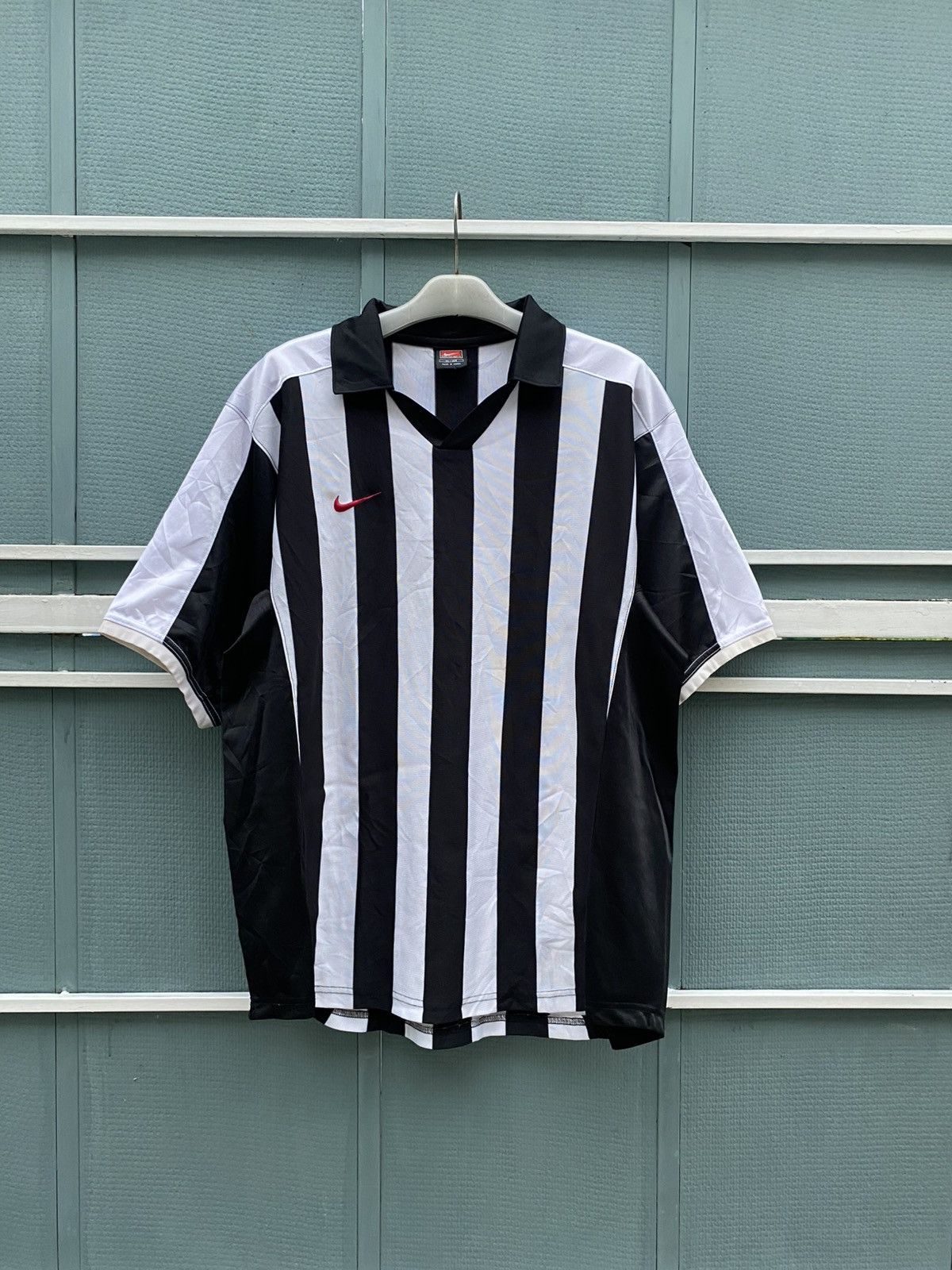 Nike Vintage y2k nike jersey blockcore retro black white stripe Size US XL / EU 56 / 4 - 1 Thumbnail