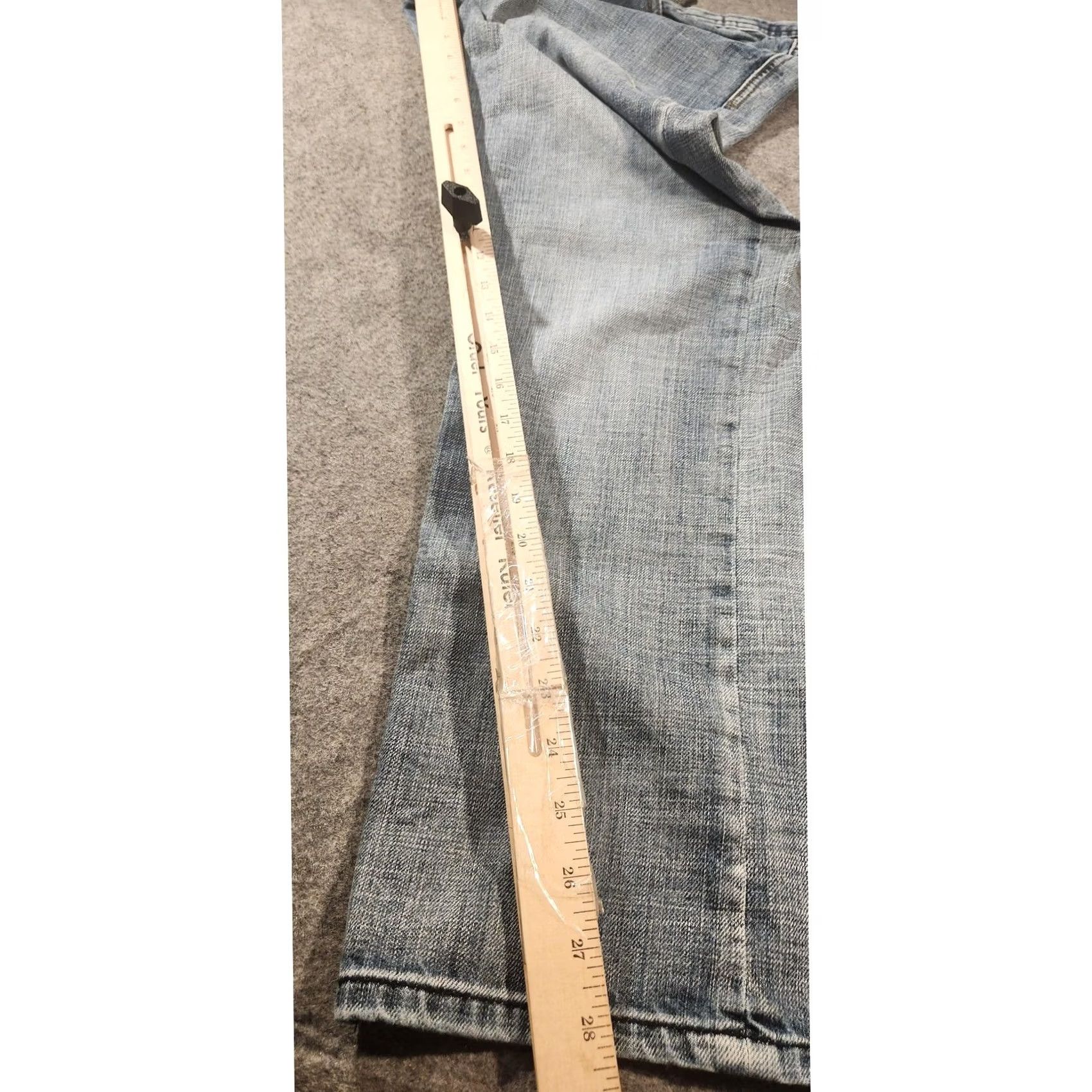 Buffalo David Bitton VINTAGE Buffalo David Bitton Jeans Mens 33x30 Distressed Denim Straight Casual Relaxed Fit Blue 33 in Inseam Pockets Cotton Zip Fly Boys? Size US 33 - 6 Thumbnail