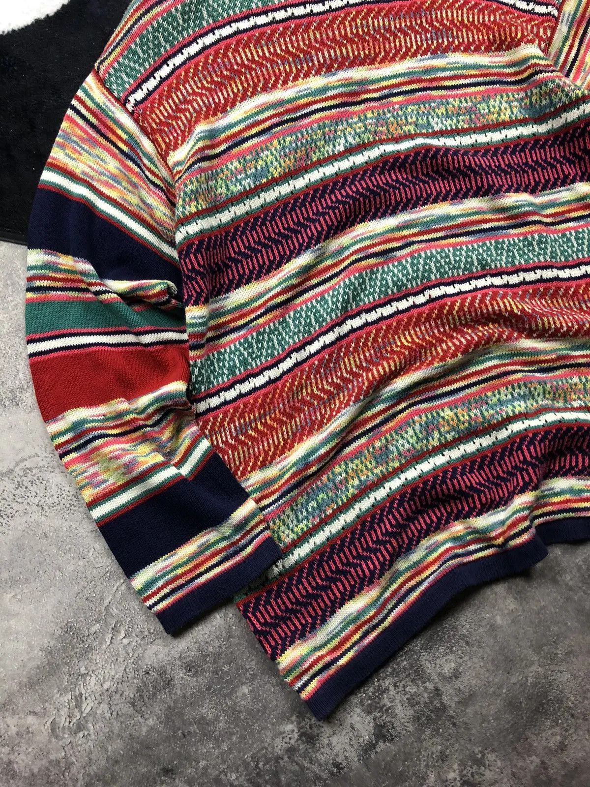 United Colors Of Benetton UNITED COLORS OF BENETTON Coogi Style Sweater Streetwear Y2k Size US L / EU 52-54 / 3 - 3 Thumbnail