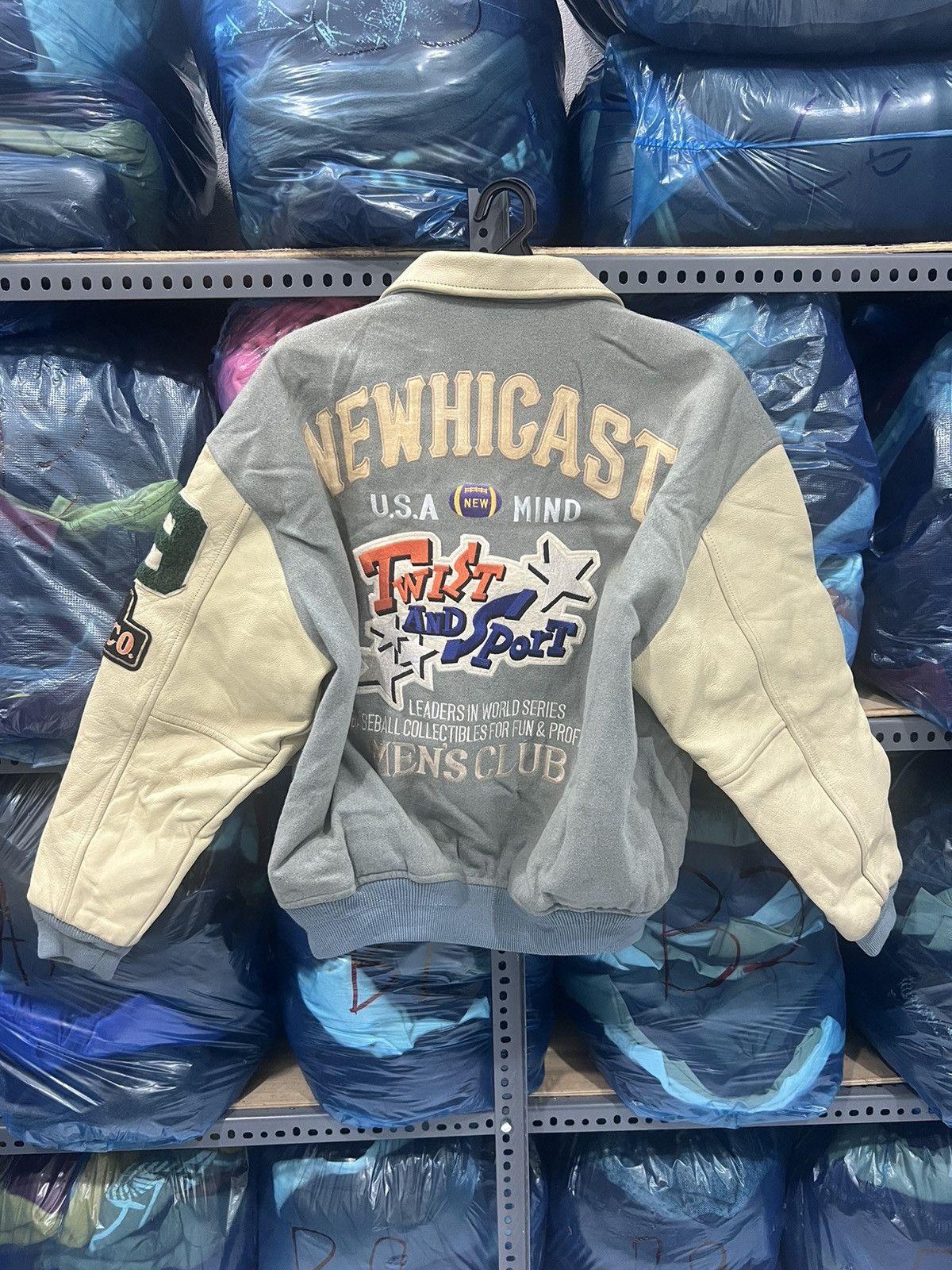 Vintage VINTAGE HICAST CLUB SPORTS WEAR DIVISION VARSITY JACKET Size US L / EU 52-54 / 3 - 20 Thumbnail