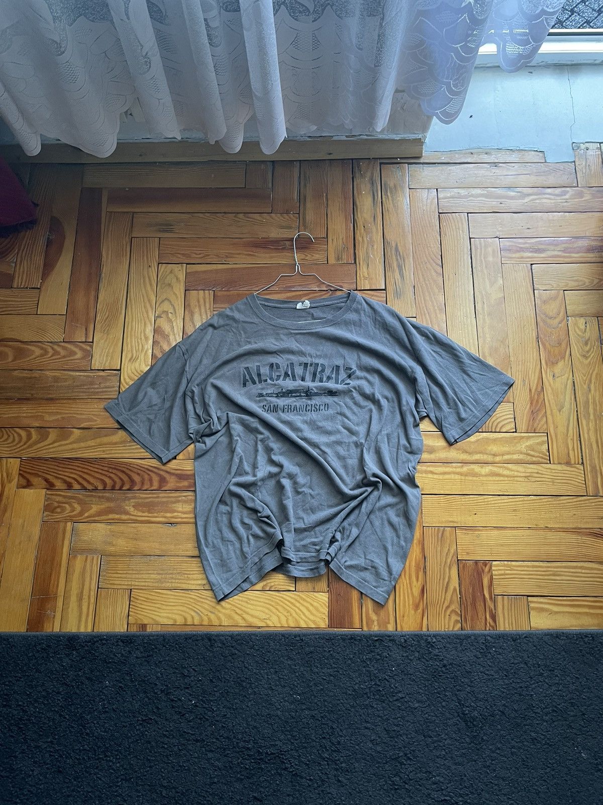Tシャツ・カットソー Corteiz OG Alcatraz Tee Gully Gray Corteiz OG Alcatraz Tee Gully Grey Men's - FW24 - US