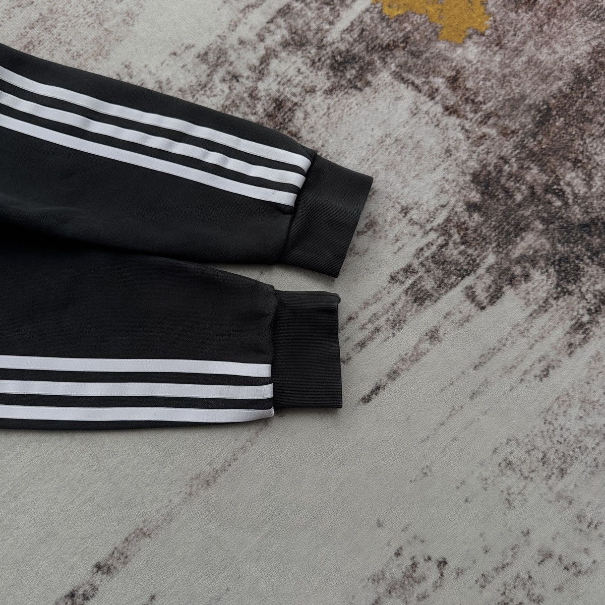 Adidas × Disney ADIDAS EMBROIDERY LOGO X DISNEY MICKEY MOUSE VERY RARE Size US S / EU 44-46 / 1 - 10 Thumbnail