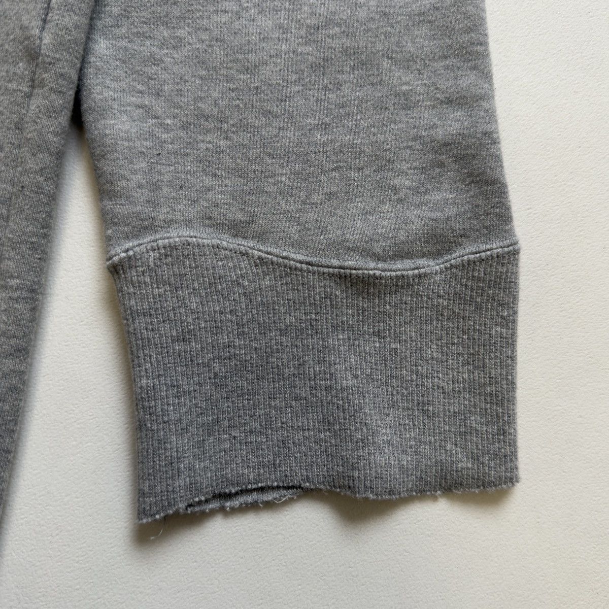 Undercover Asymmetric Logo Print Sweatshirt Size US L / EU 52-54 / 3 - 11 Thumbnail